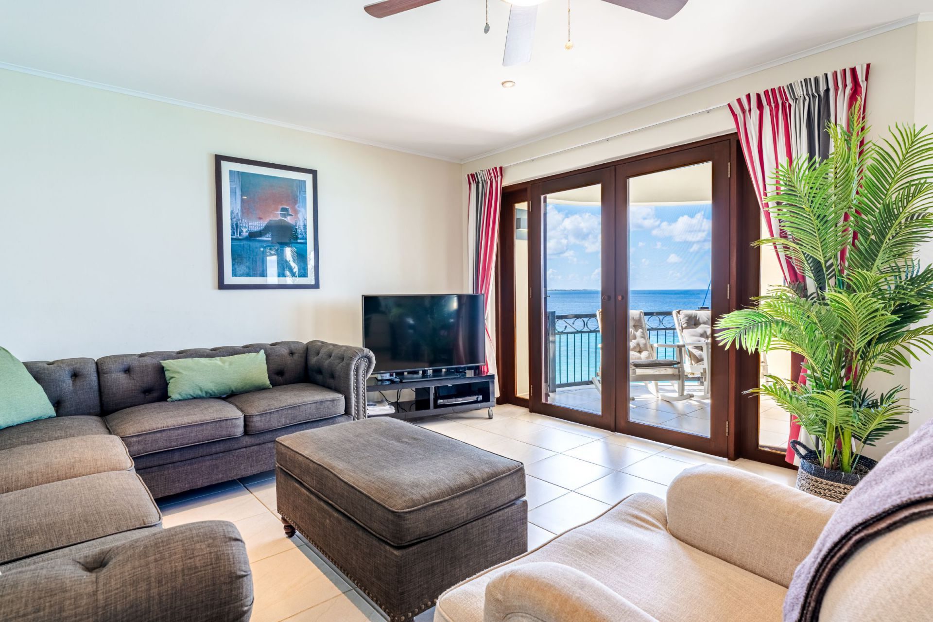 Vacation Condo on Seafront Boulevard, photograph 7 of 30
