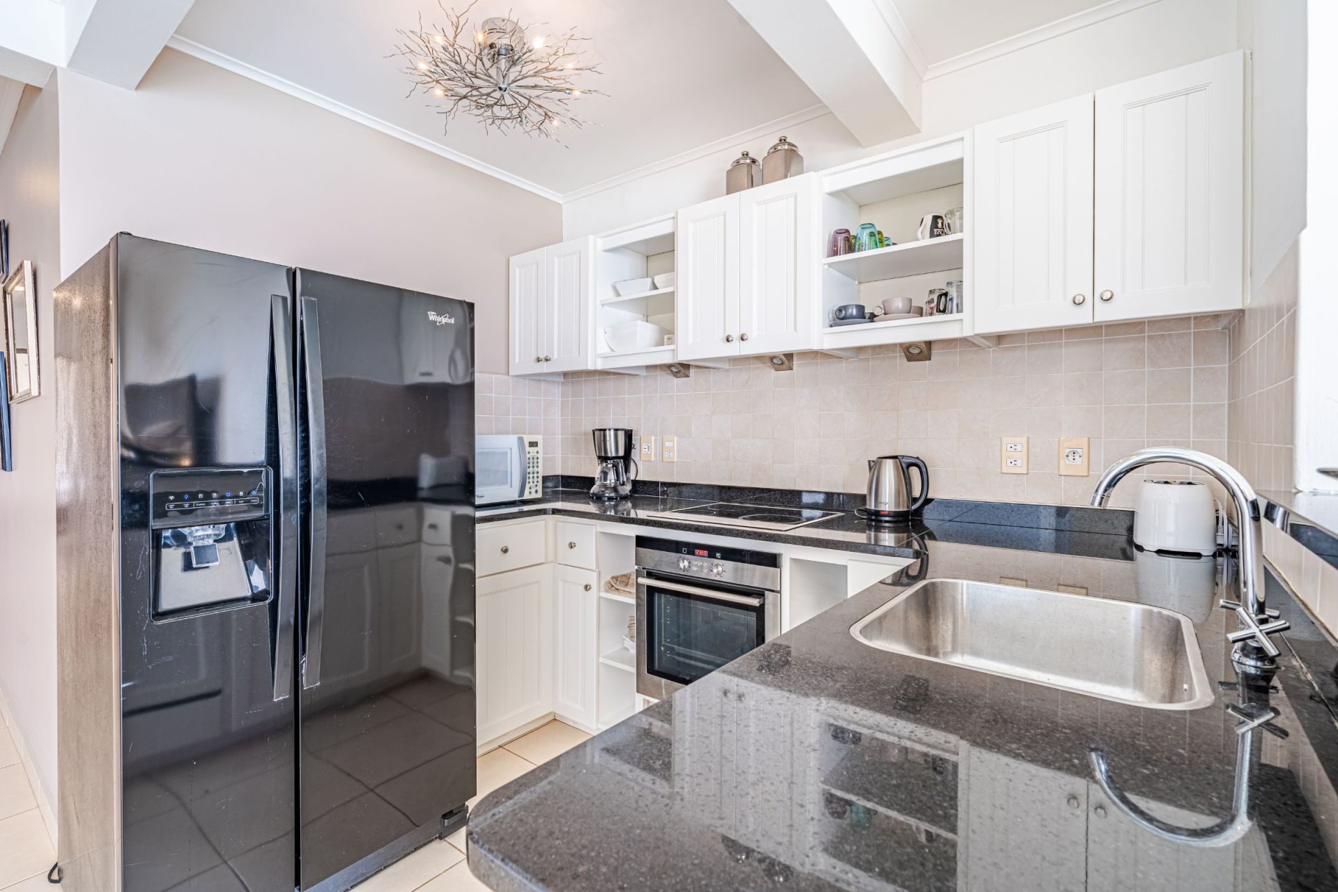 Bellevue Apartment with a Sandy Beach, photograph 11 of 23