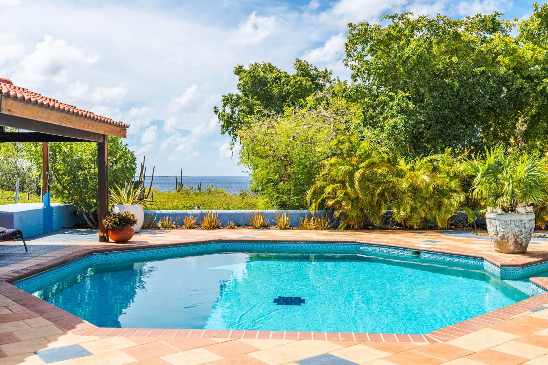 Villa with Pool, Just a Stroll from the Sea, photograph 5 of 14
