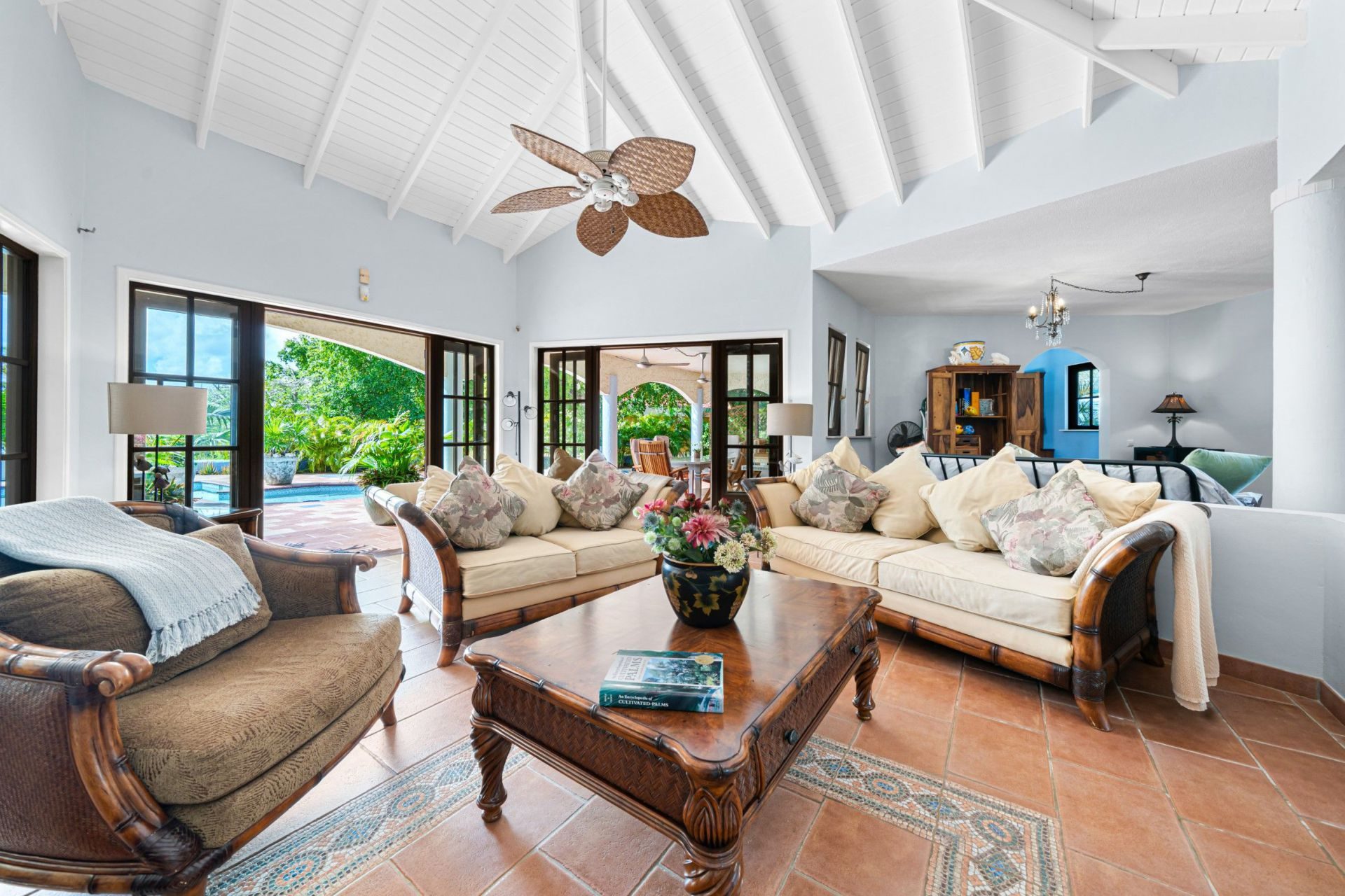 Villa with Pool, Just a Stroll from the Sea, photograph 7 of 14
