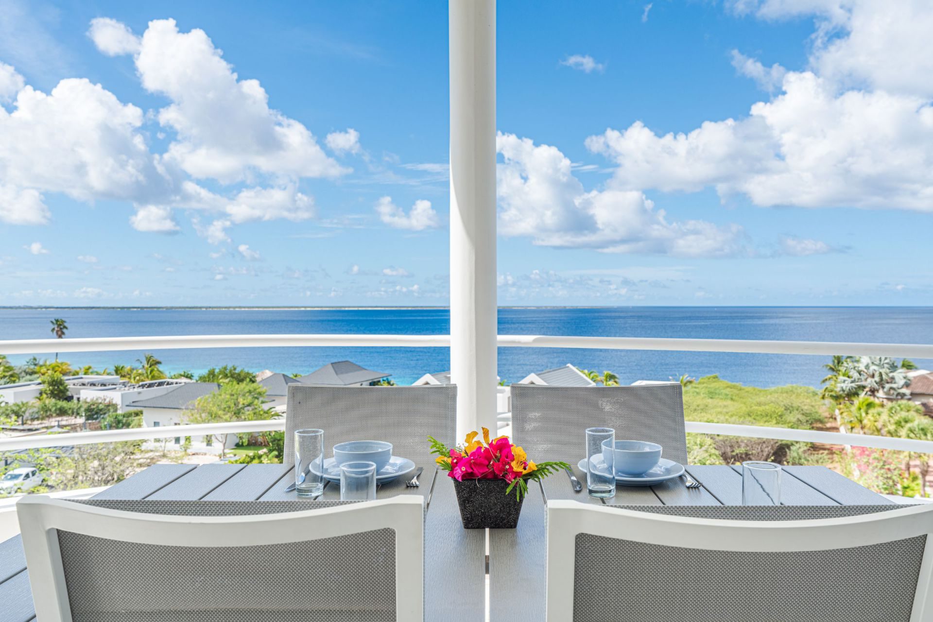 Distinctive Oval Clifftop Vacation Villa, photograph 2 of 21