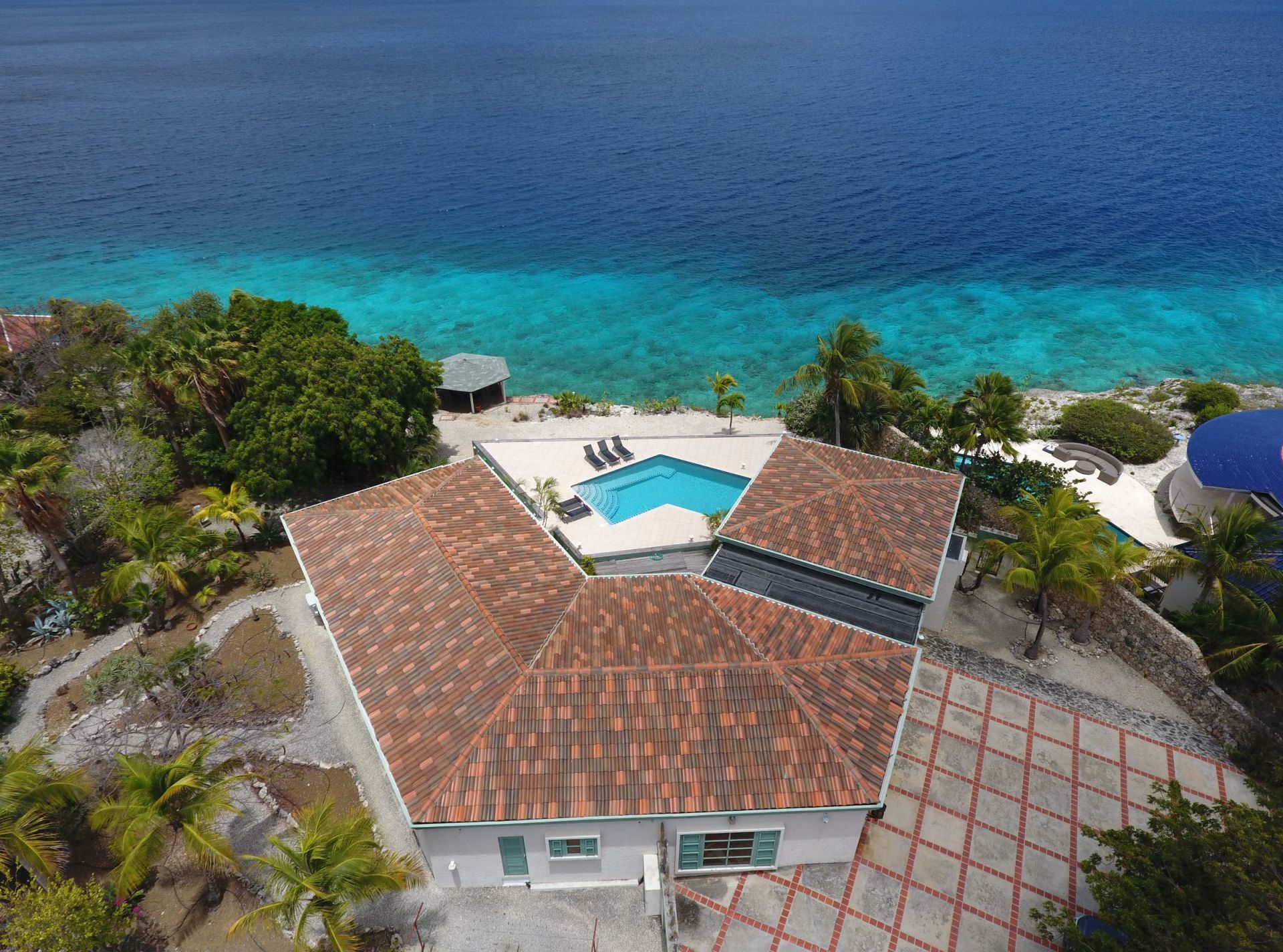 Seafront Dive & Snorkeling villa, photograph 16 of 16