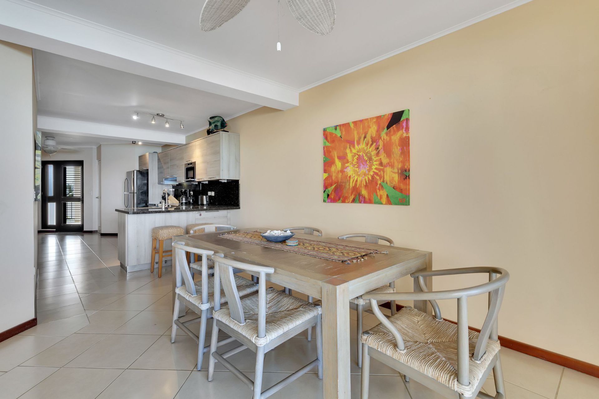 Kralendijk Sea Front Condo with Pool, photograph 21 of 57