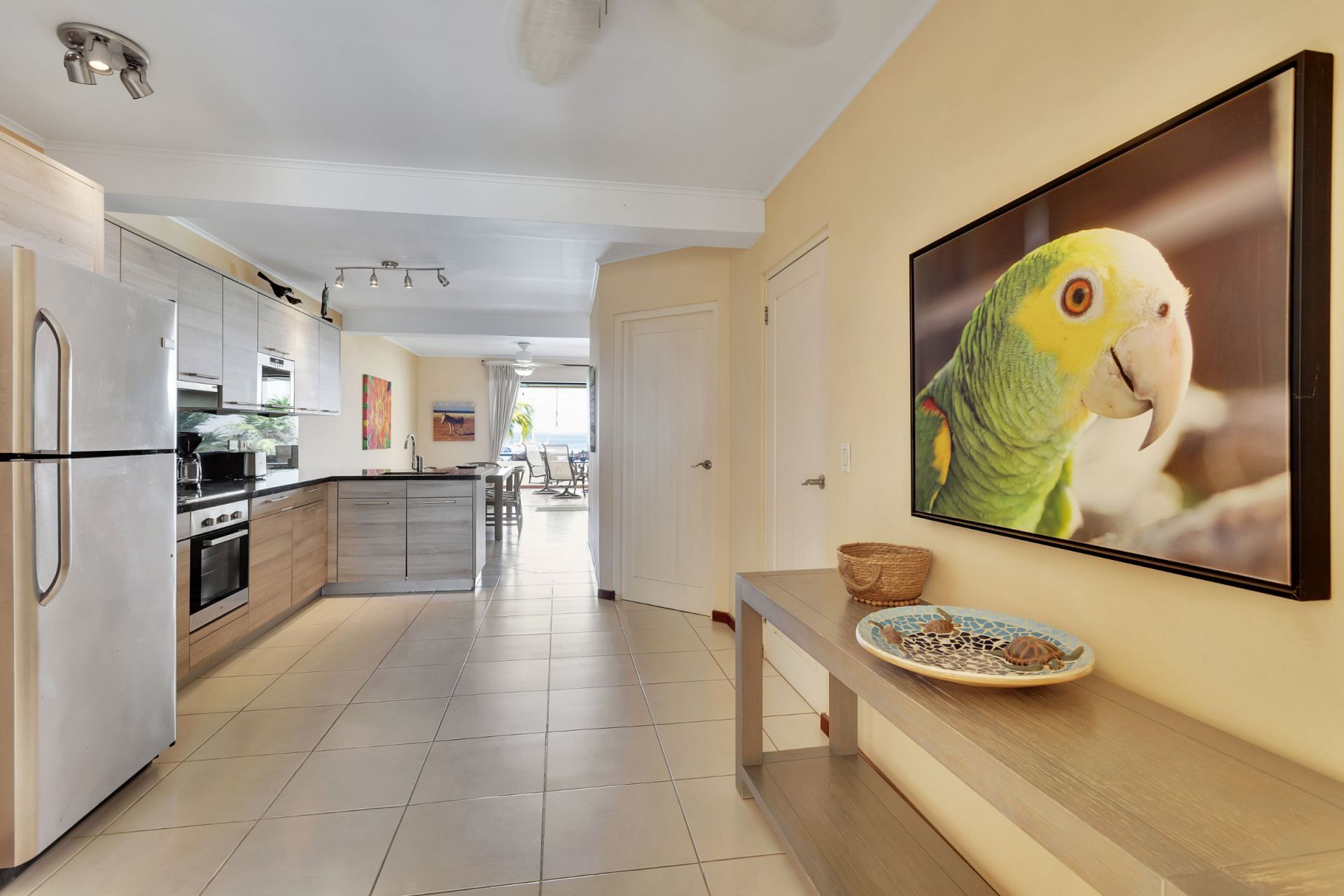 Kralendijk Sea Front Condo with Pool, photograph 9 of 57
