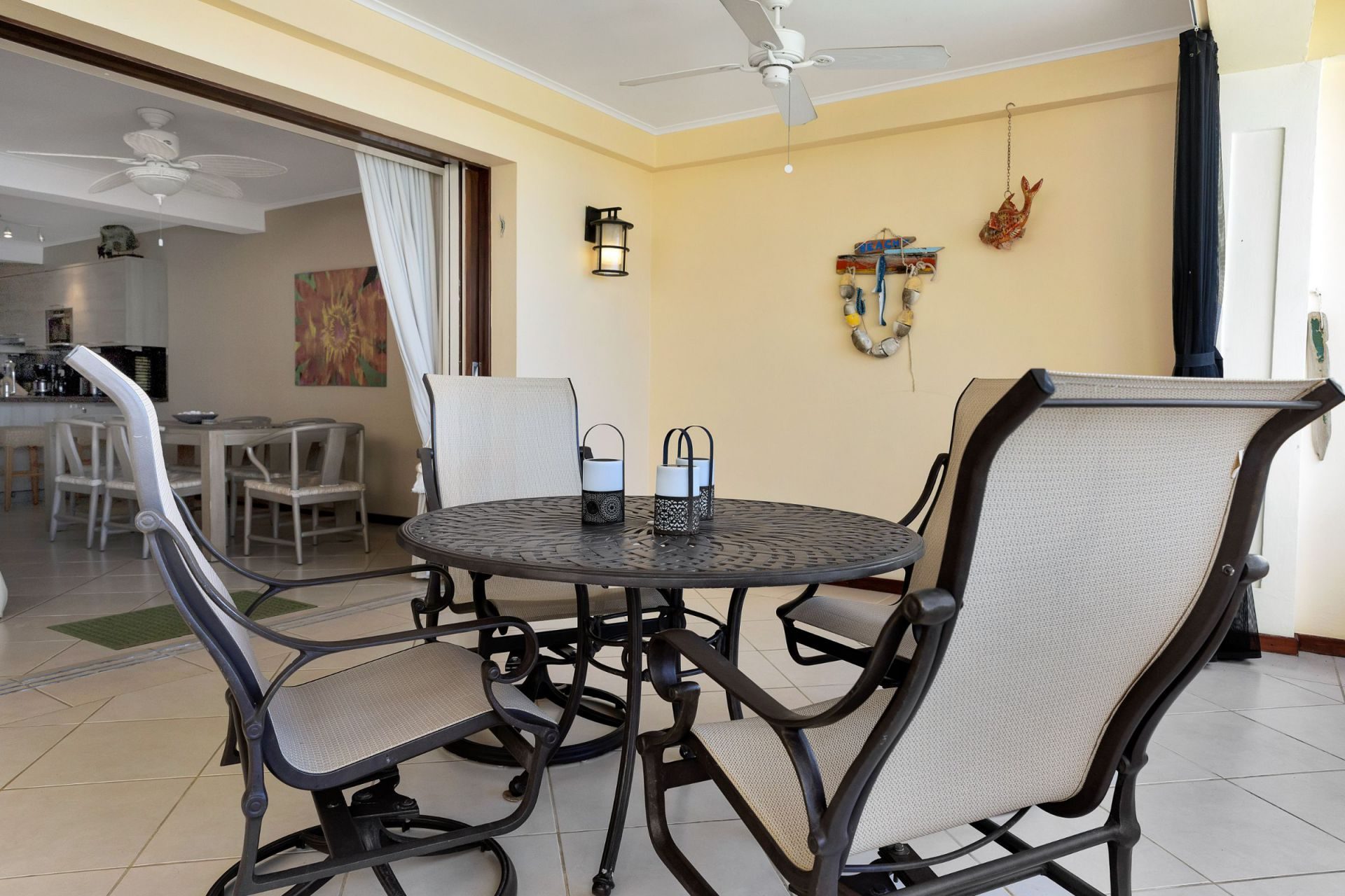 Kralendijk Sea Front Condo with Pool, photograph 29 of 57