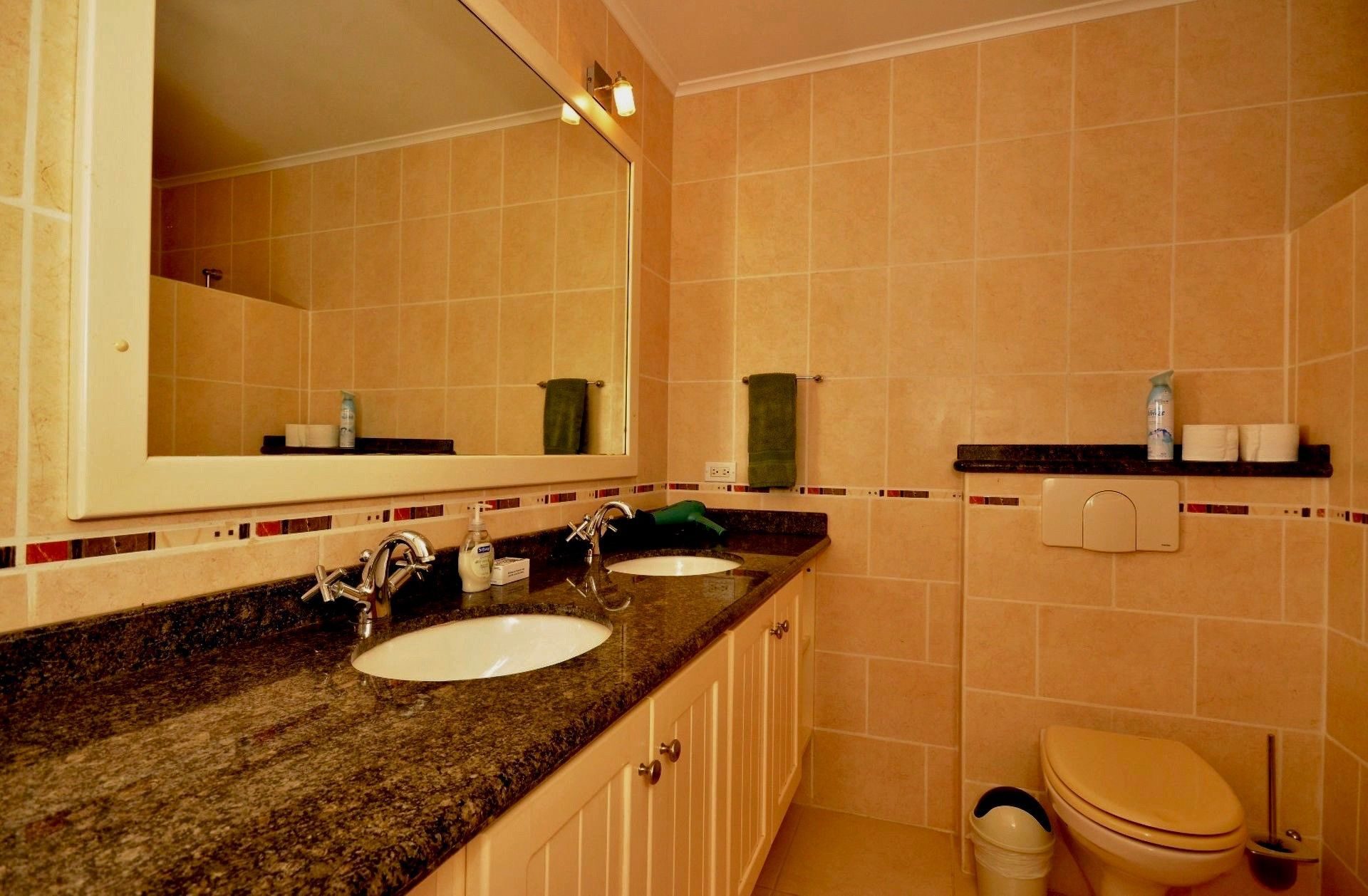 Kralendijk Sea Front Condo with Pool, photograph 14 of 57