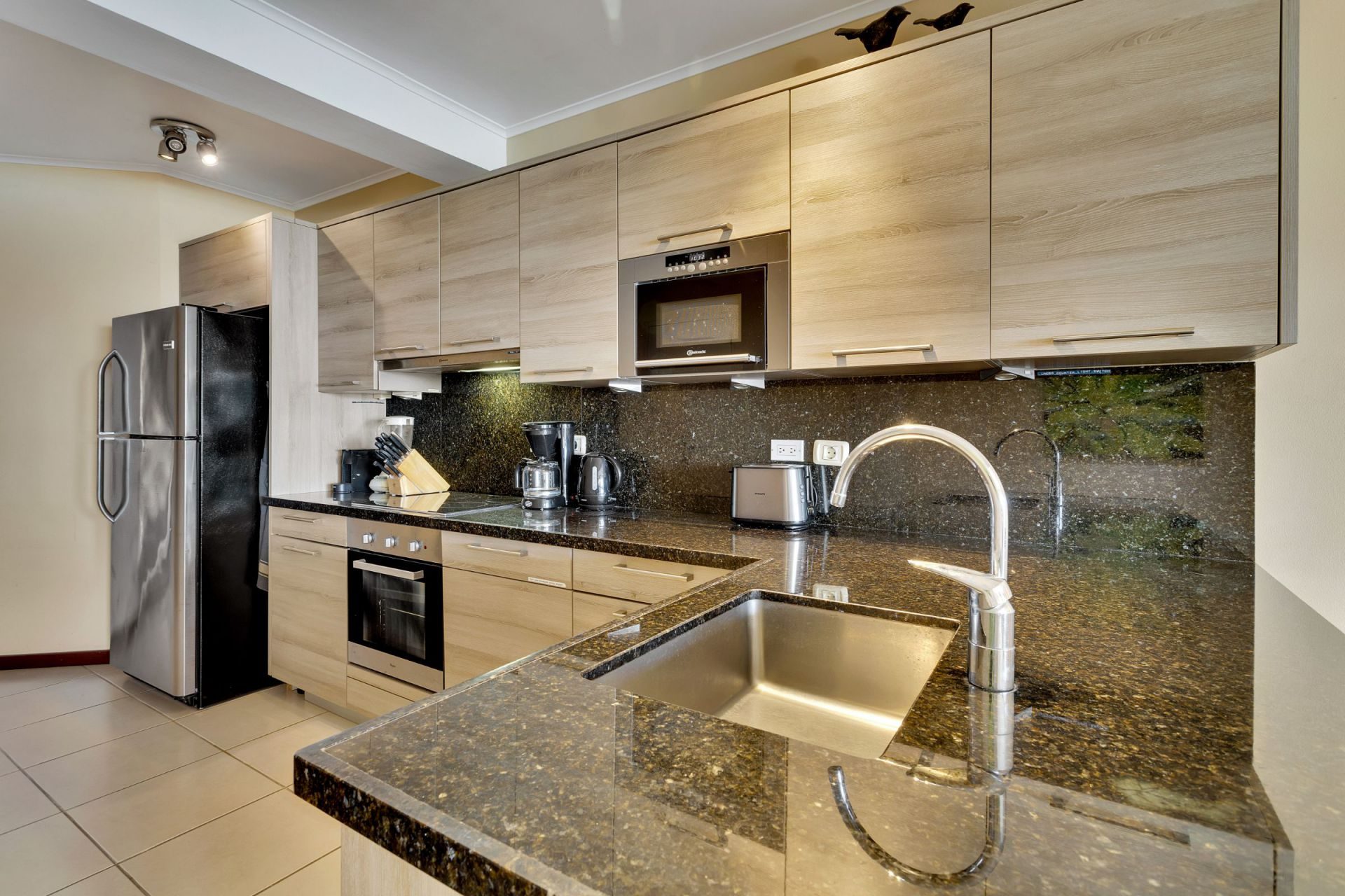 Kralendijk Sea Front Condo with Pool, photograph 15 of 57