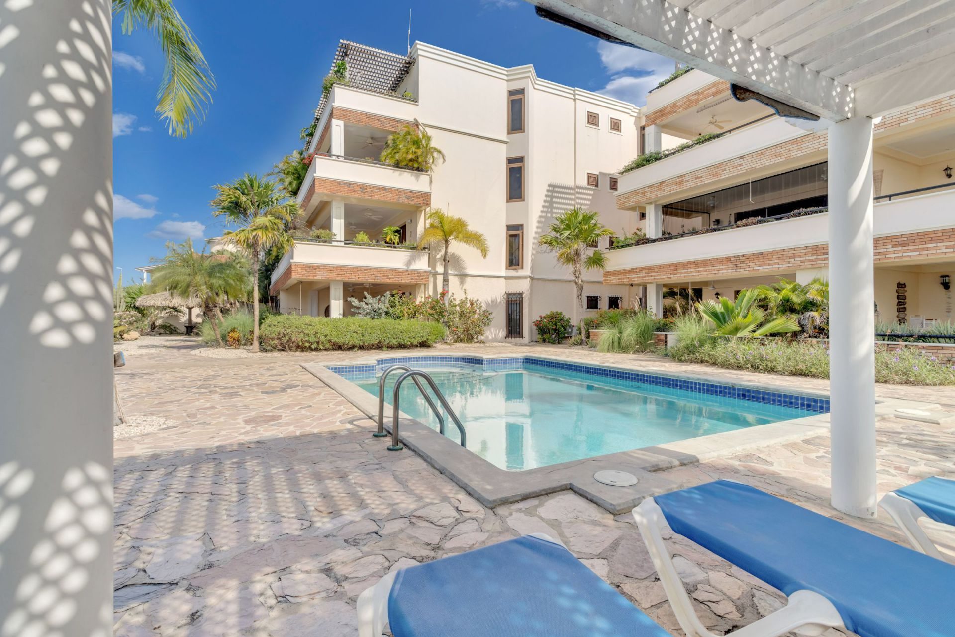 Kralendijk Sea Front Condo with Pool, photograph 50 of 57