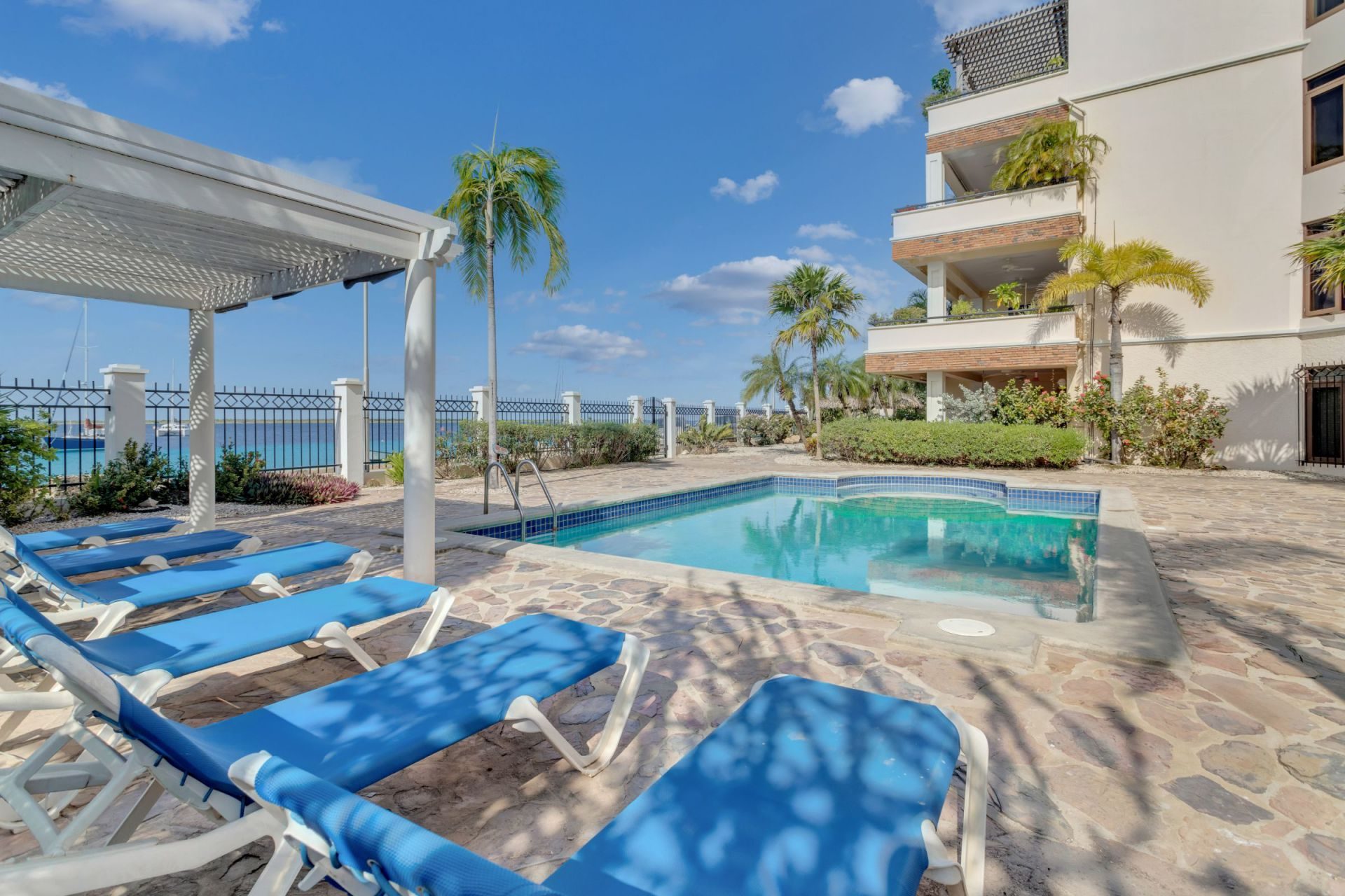 Kralendijk Sea Front Condo with Pool, photograph 48 of 57