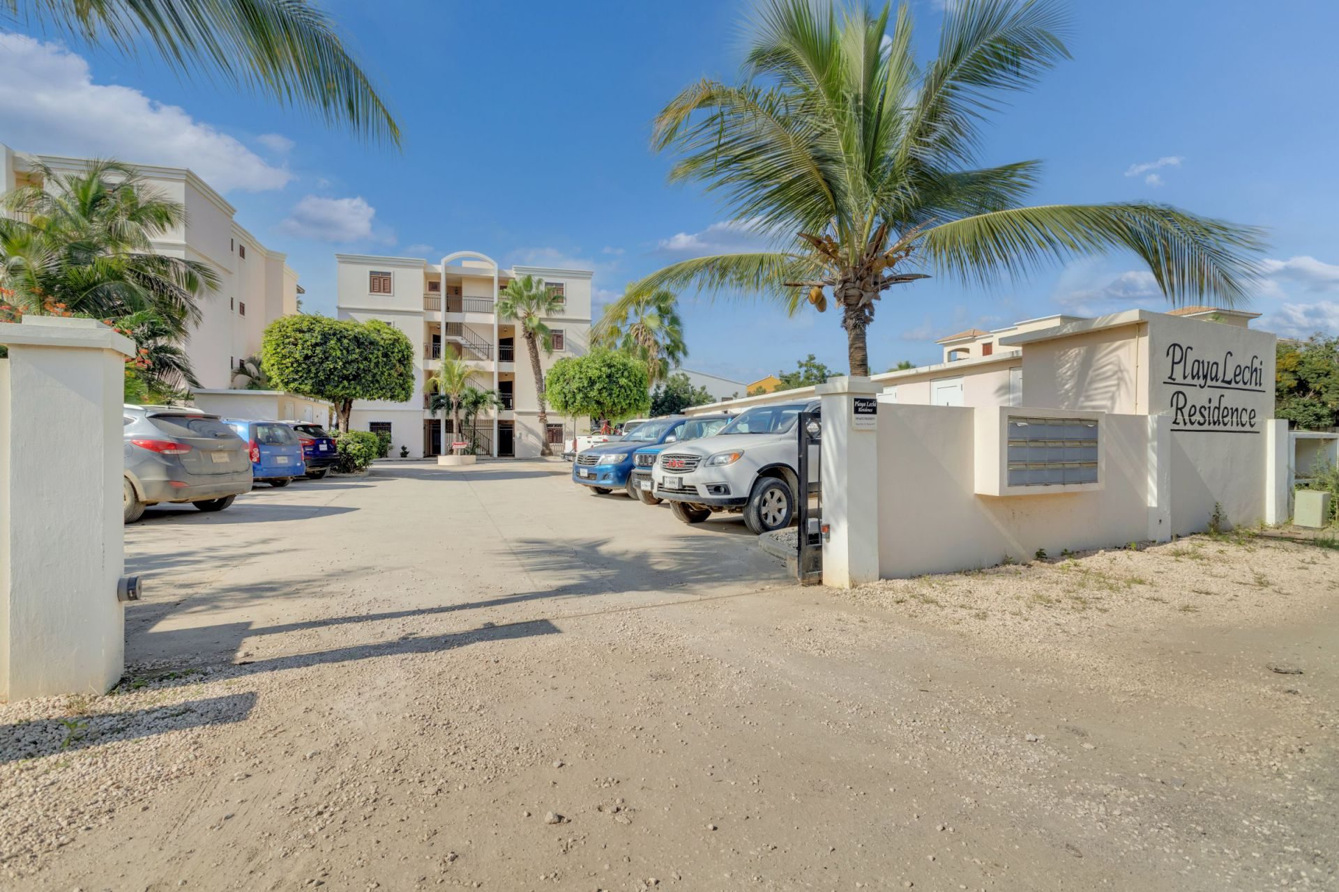 Kralendijk Sea Front Condo with Pool, photograph 46 of 57