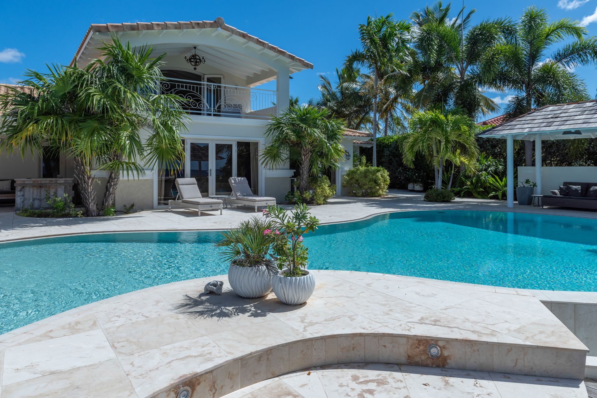 State of art seafront Vacation Villa, photograph 46 of 57