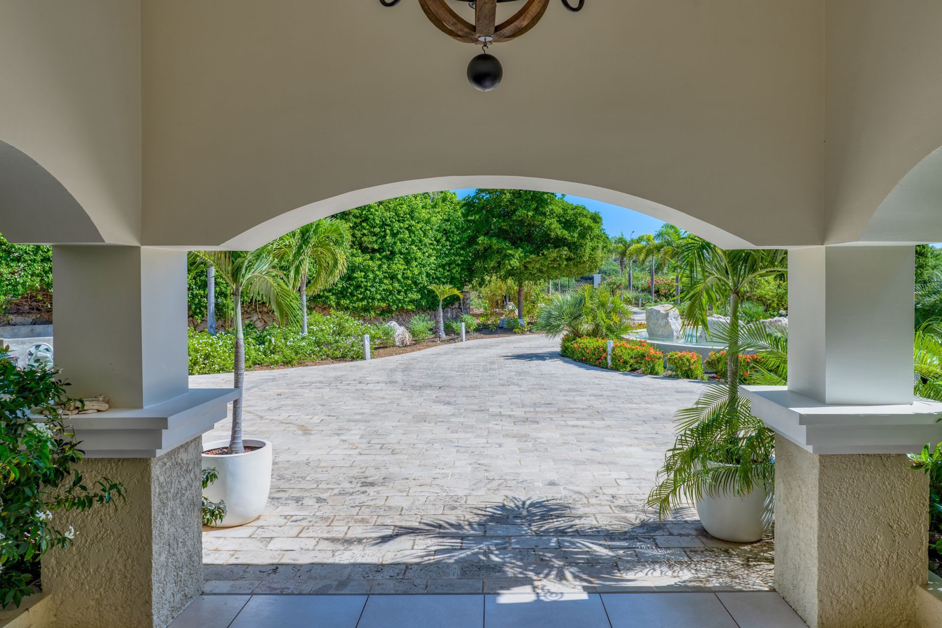 State of art seafront Vacation Villa, photograph 47 of 57