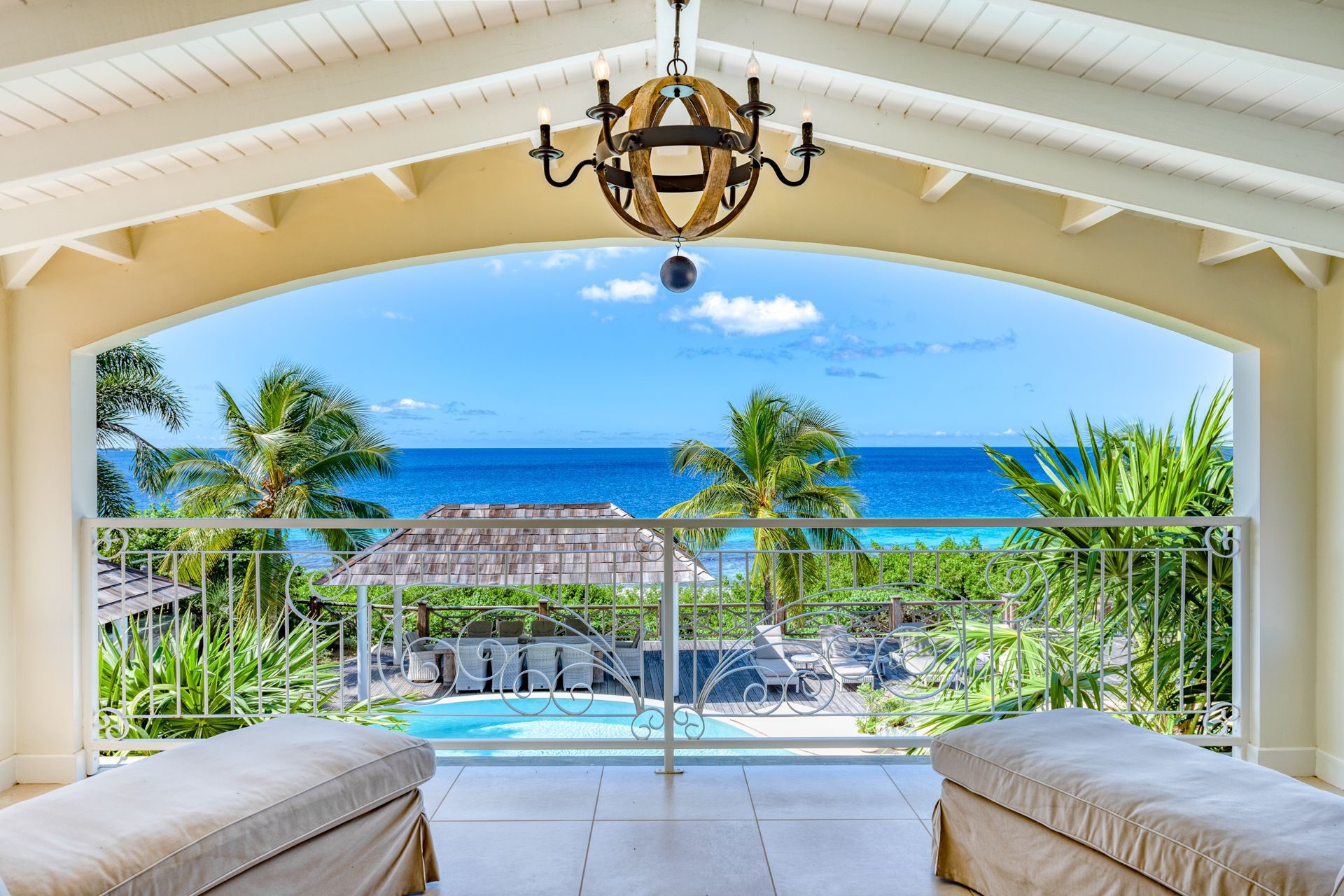 State of art seafront Vacation Villa, photograph 42 of 57