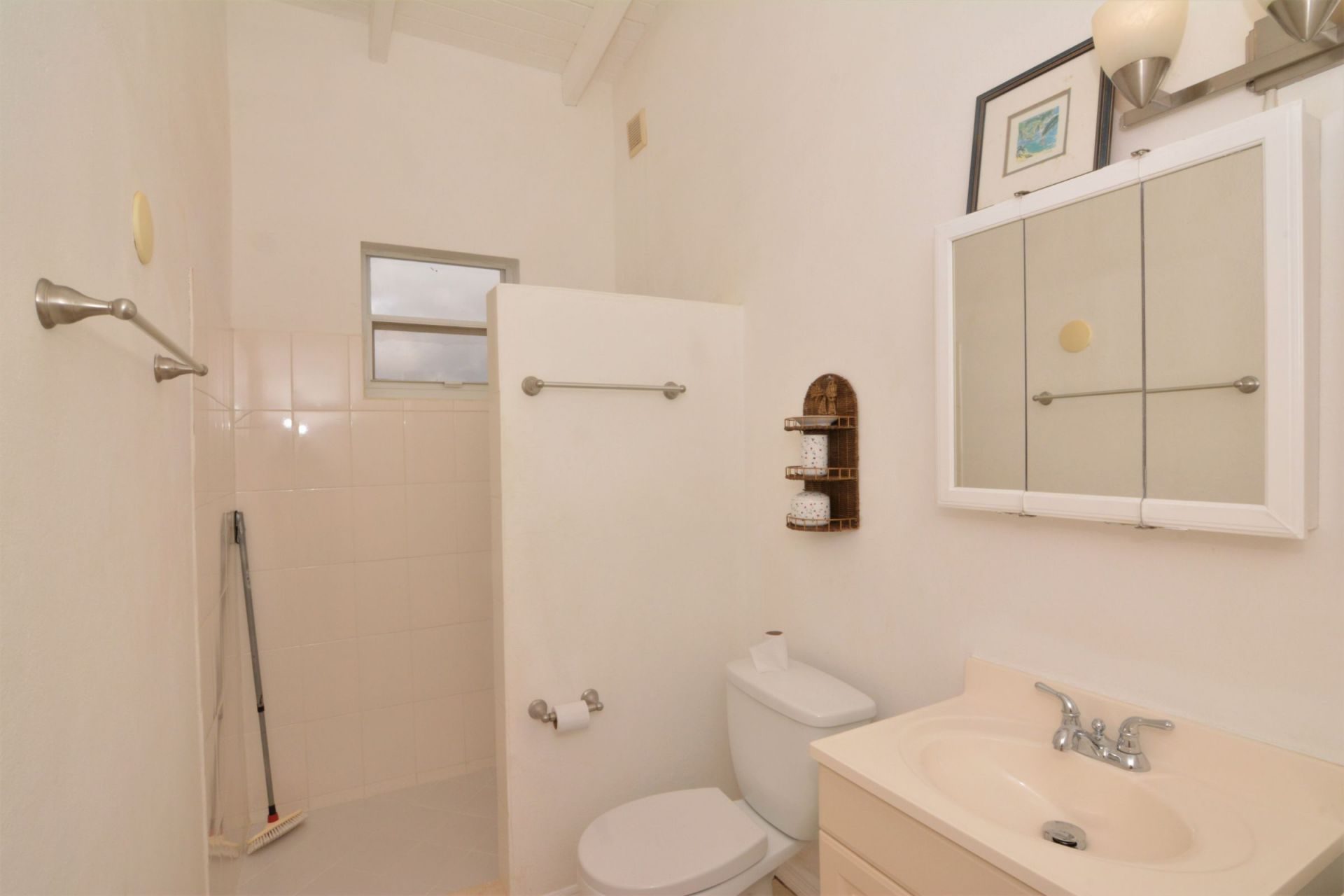 Infinity apartment 75F, photograph 14 of 20