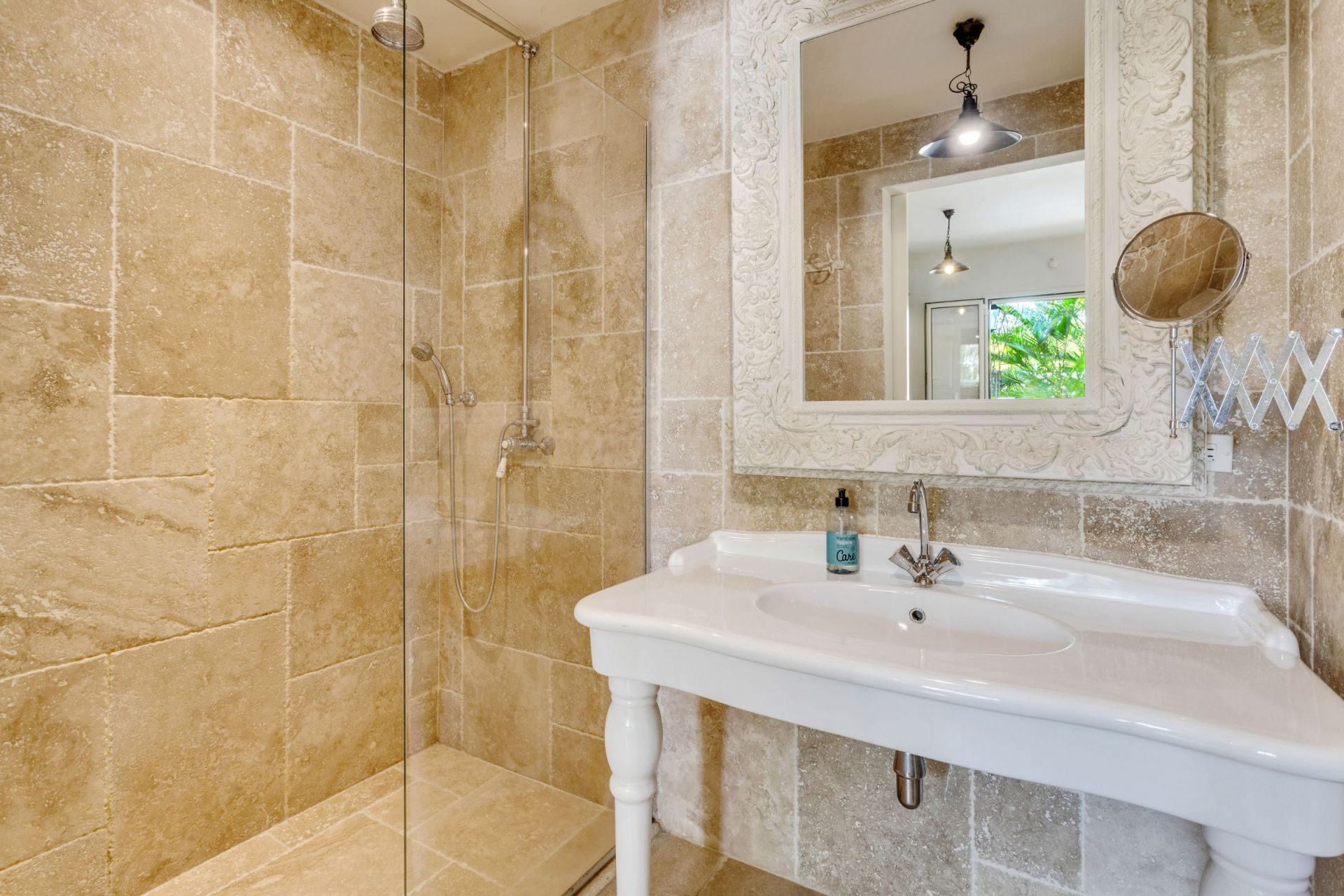 Water side Vacation Condo with shared pool, photograph 10 of 16