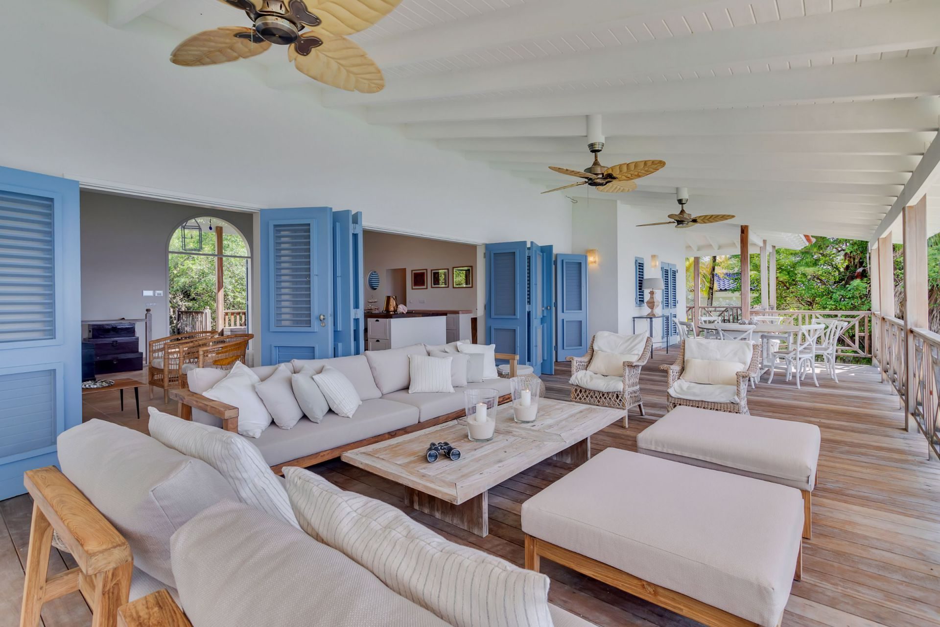 Extraordinary Ocean Front Vacation Villa, photograph 6 of 38