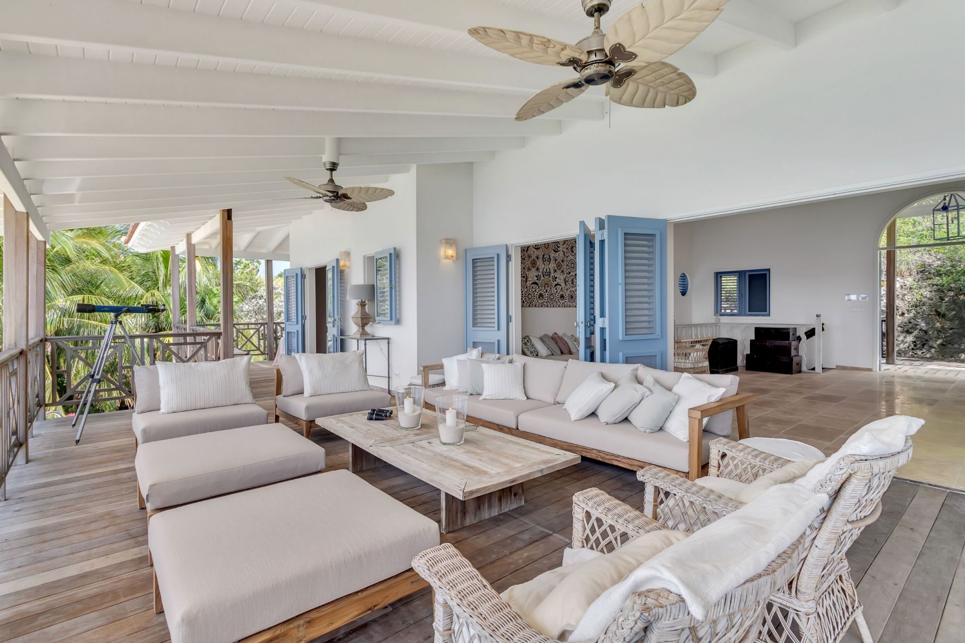 Extraordinary Ocean Front Vacation Villa, photograph 7 of 38