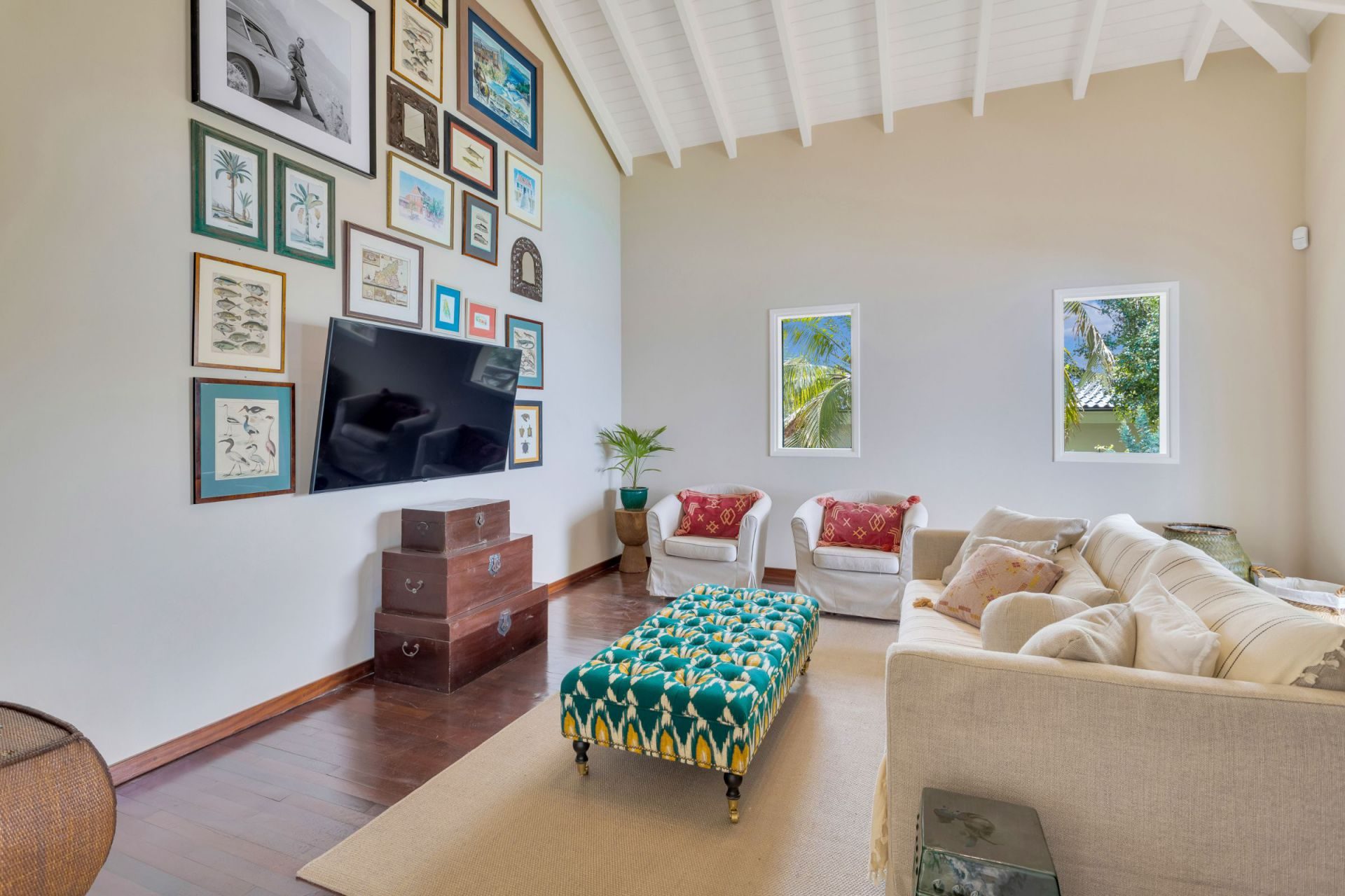 Extraordinary Ocean Front Vacation Villa, photograph 11 of 38