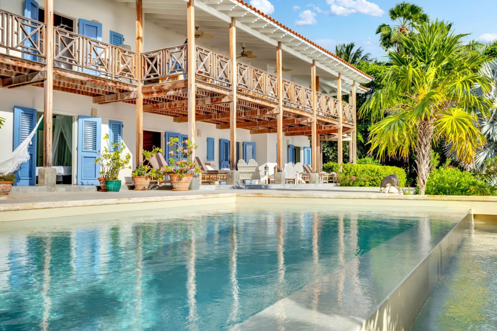 Extraordinary Ocean Front Vacation Villa, photograph 34 of 38
