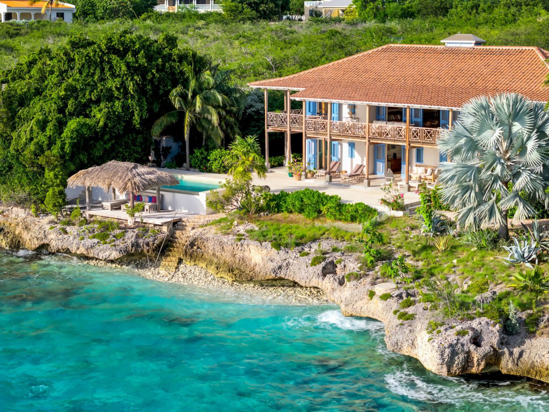 Extraordinary Ocean Front Vacation Villa, photograph 30 of 38