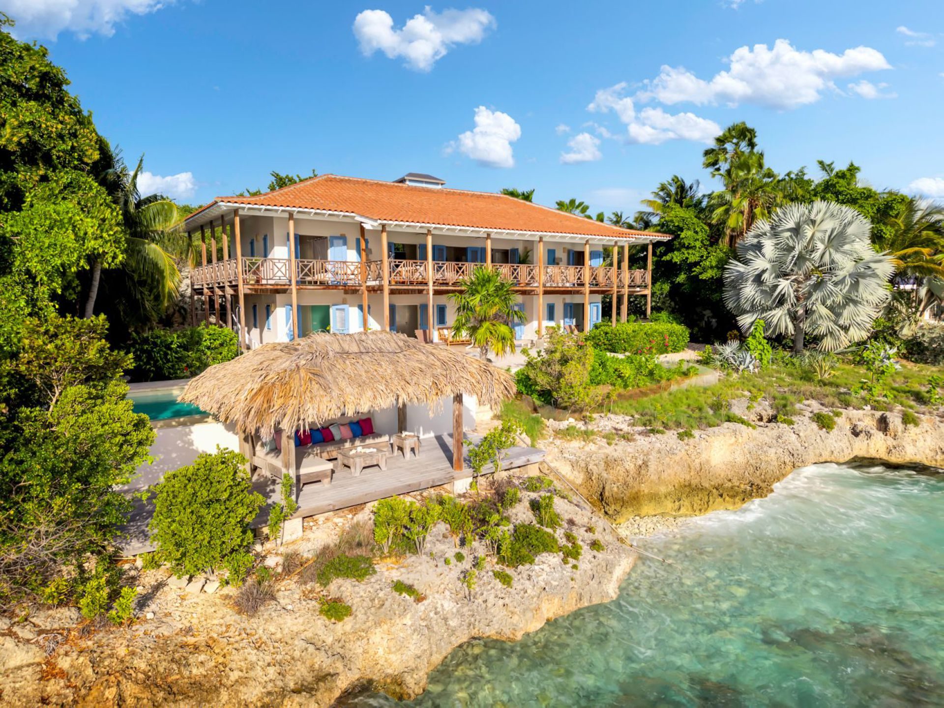 Extraordinary Ocean Front Vacation Villa, photograph 28 of 38