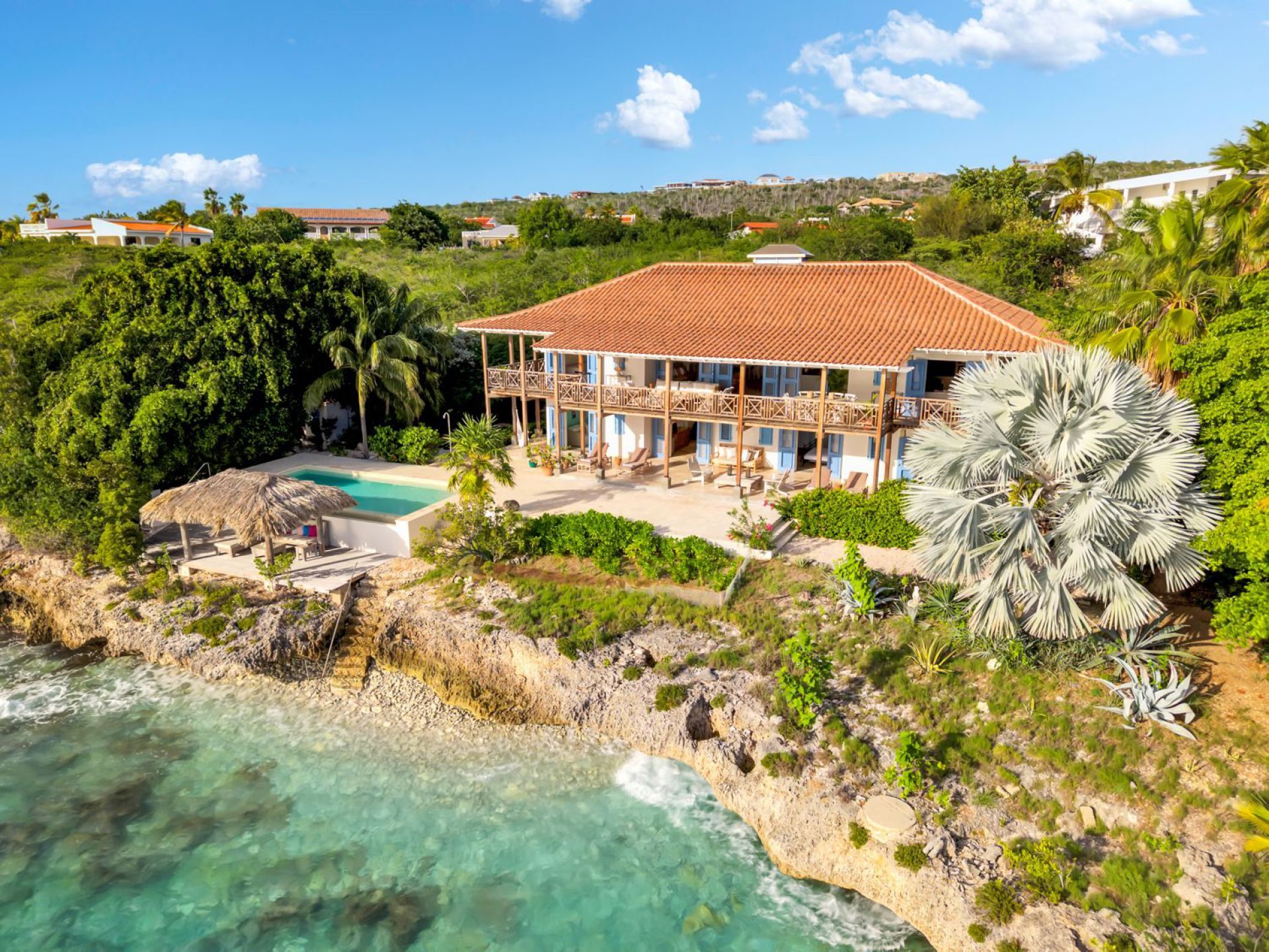 Extraordinary Ocean Front Vacation Villa, photograph 29 of 38