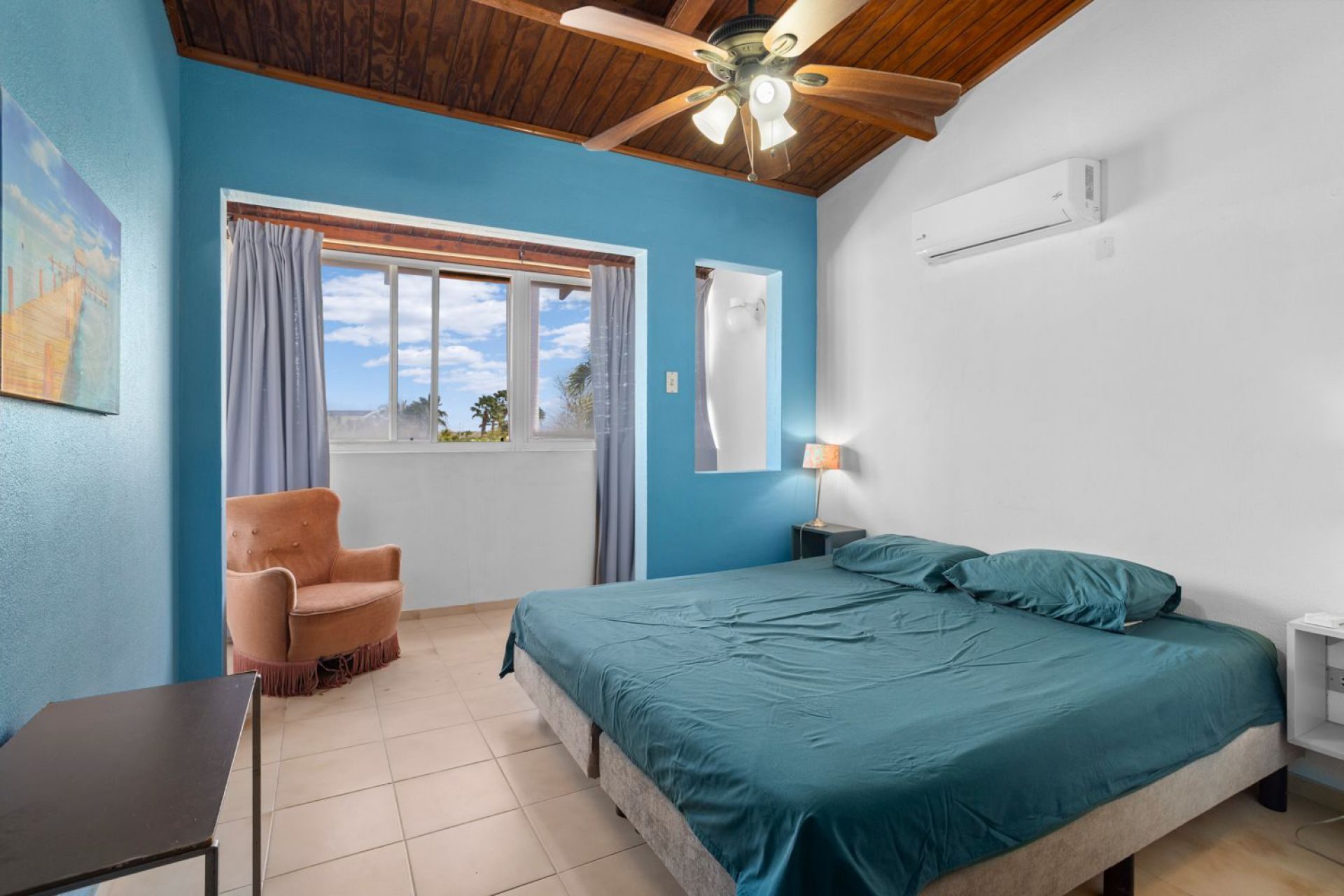 Lighthouse Beach Resort 12, photograph 11 of 23