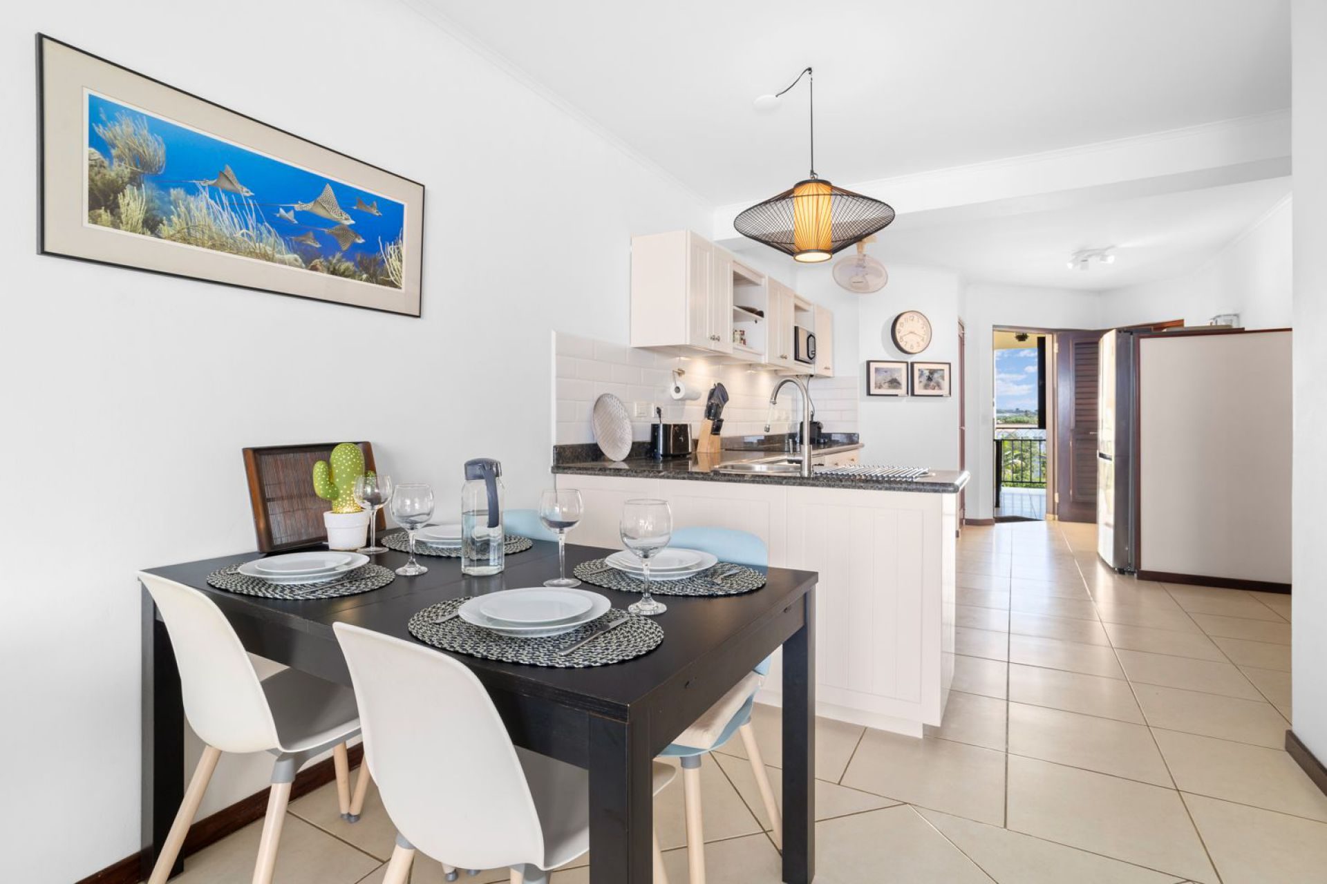 Oceanfront Vacation Condo in City Center, photograph 5 of 33