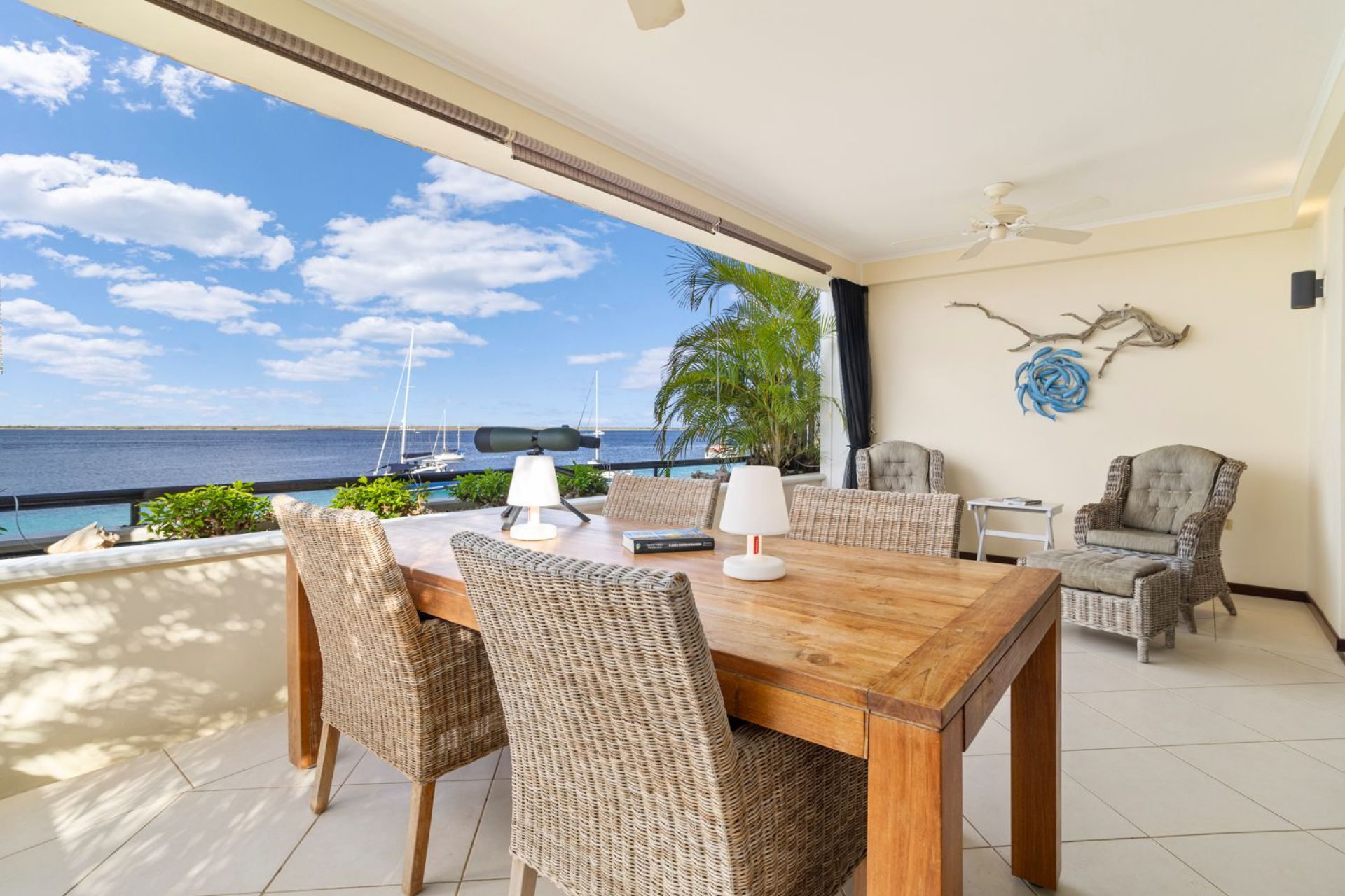 Oceanfront Vacation Condo in City Center, photograph 17 of 33