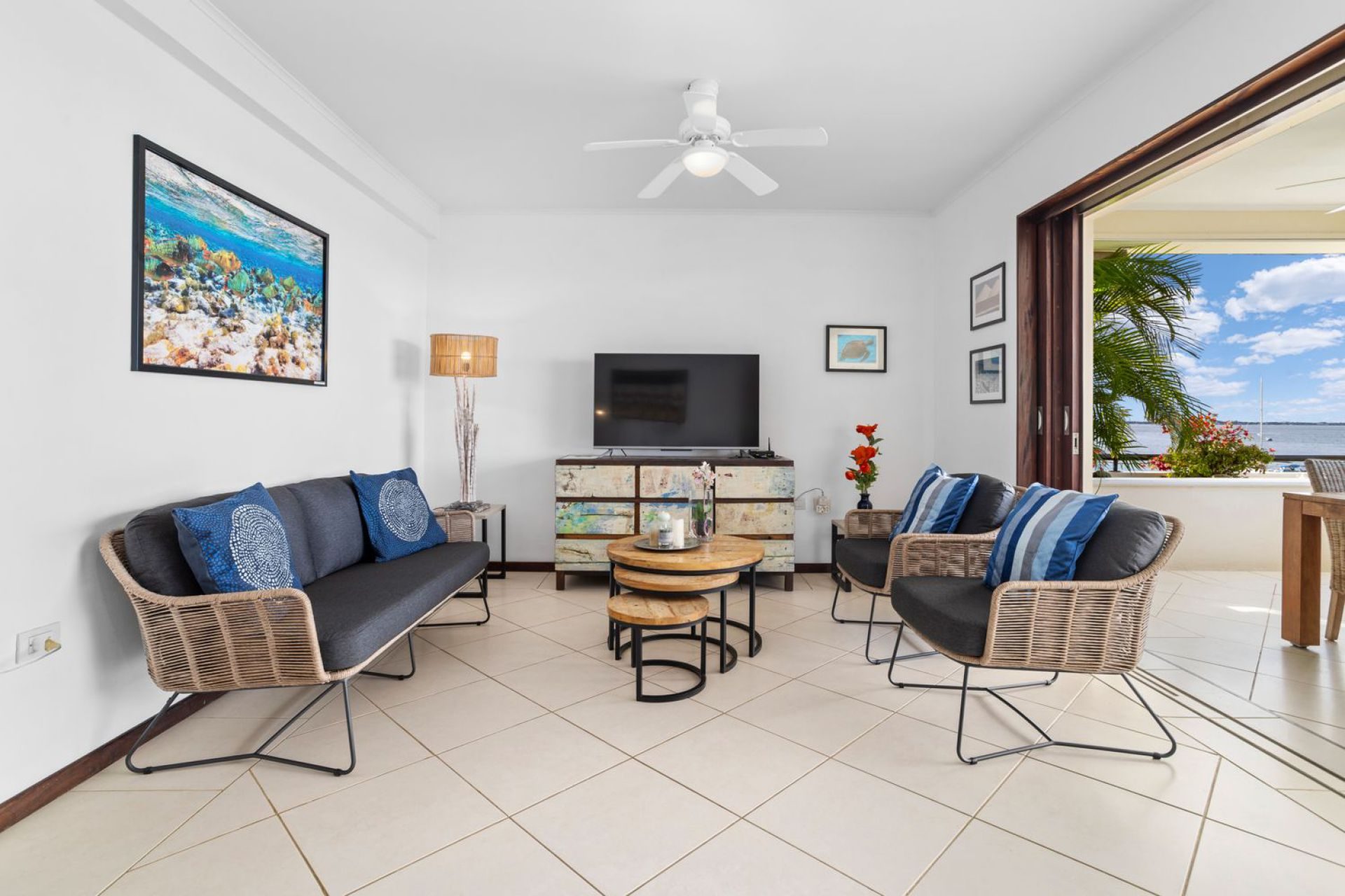 Oceanfront Vacation Condo in City Center, photograph 13 of 33
