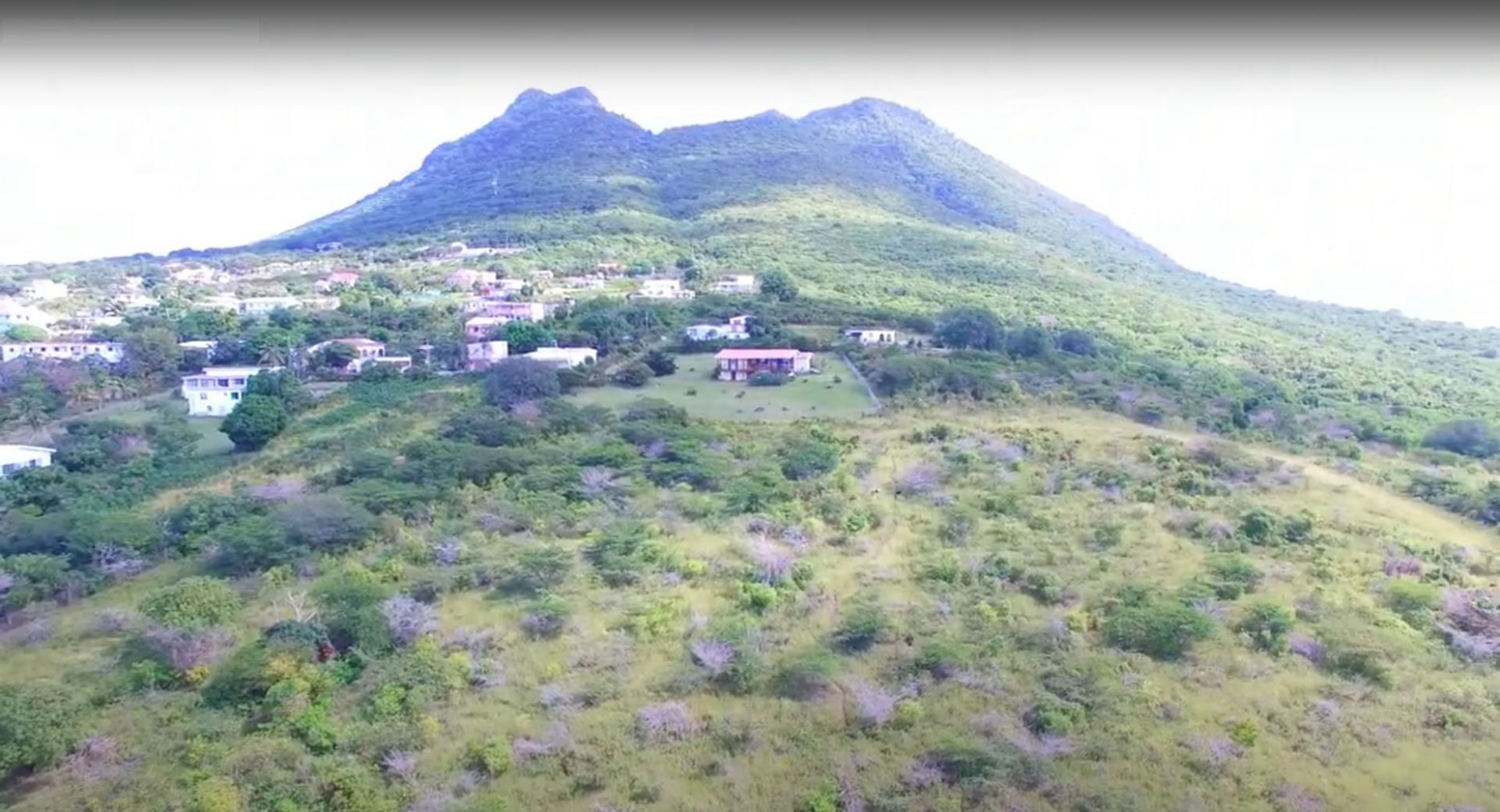 Union -Ruime bouwkavel op St. Eustatius, foto 3 van 9