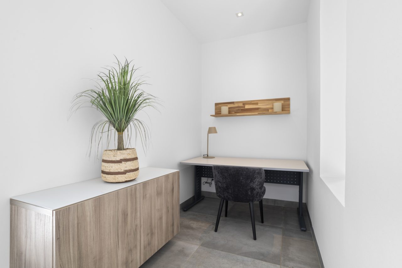 Villa Thirty-Four, photograph 15 of 20