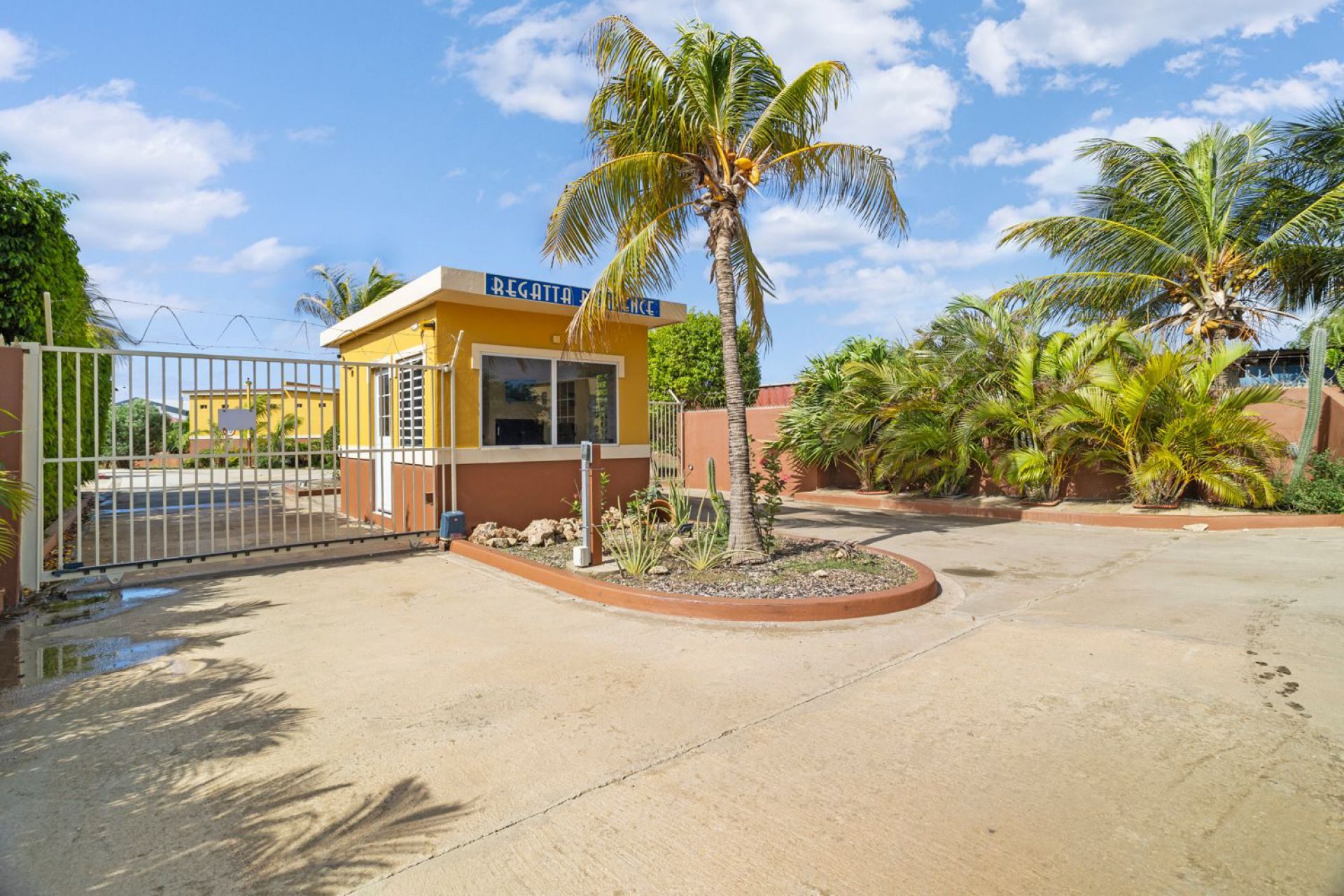 Regatta Residence 70, photograph 38 of 40