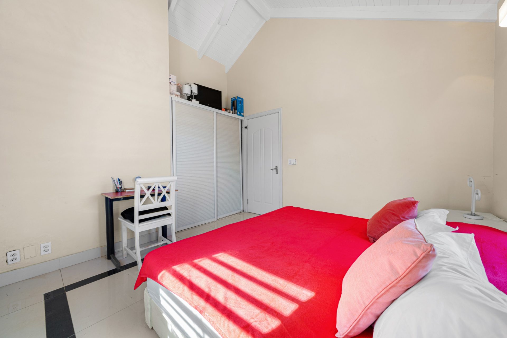 Courtyard Village A-2, foto 18 van 23