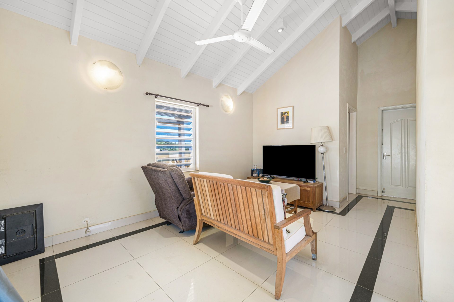 Courtyard Village A-2, foto 10 van 23