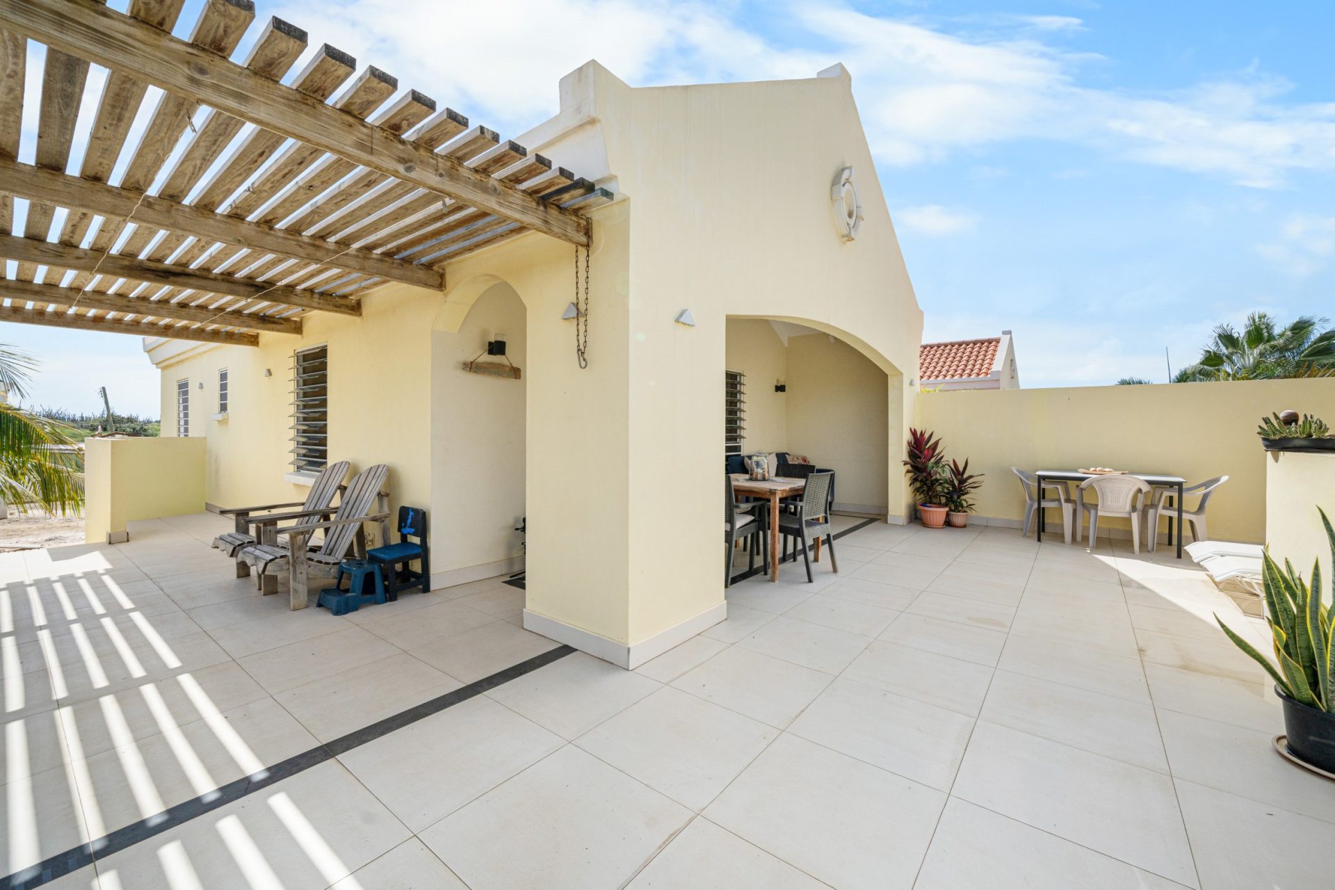 Courtyard Village A-2, foto 4 van 23