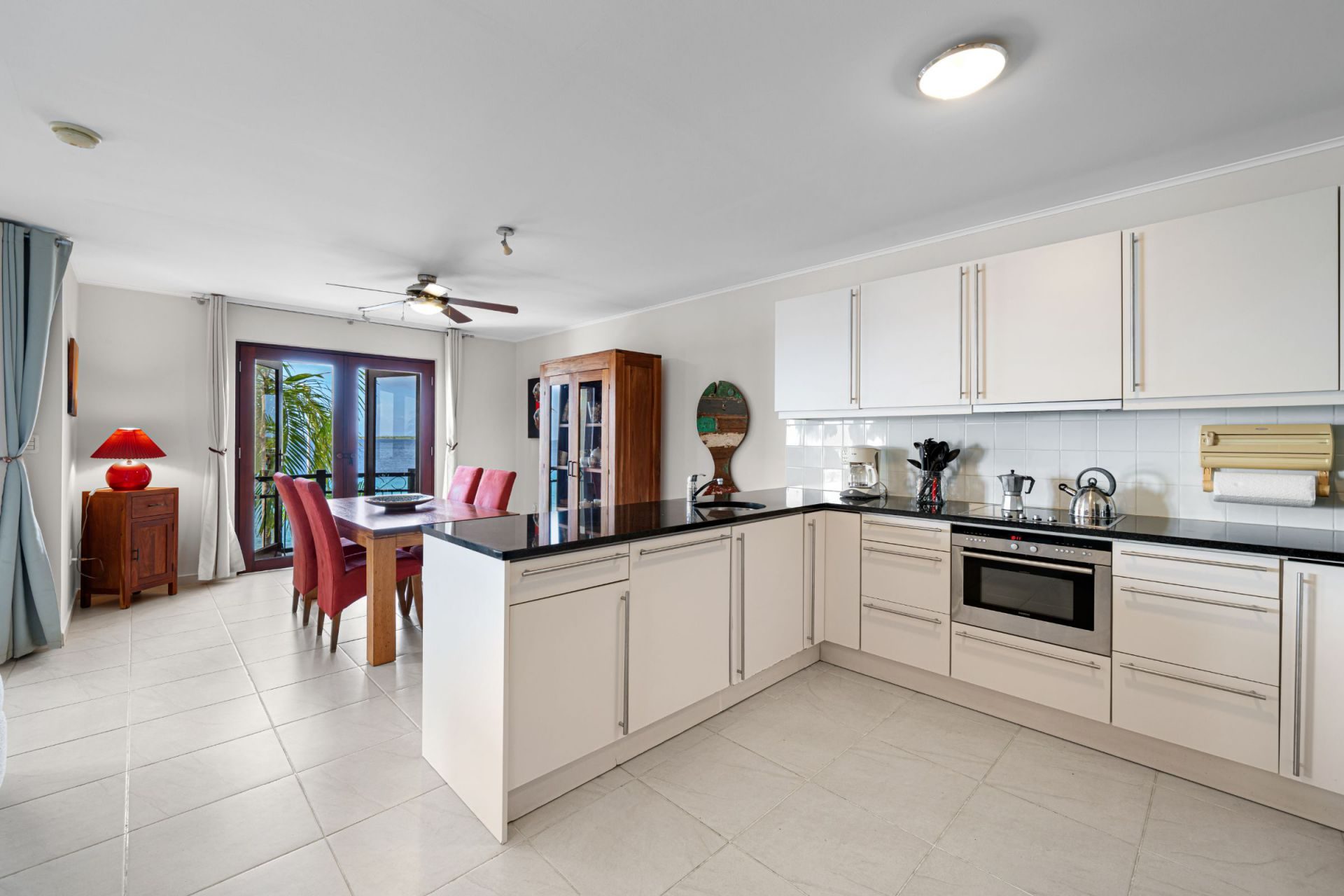 Vacation condo with 2 bedrooms, Caribbean Sea view, photograph 15 of 36