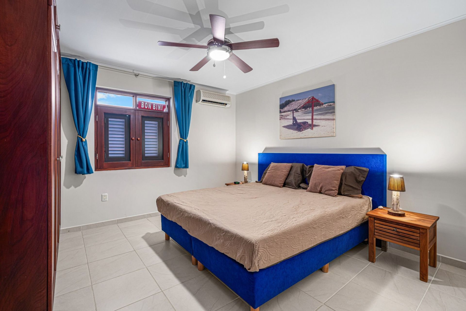 Vacation condo with 2 bedrooms, Caribbean Sea view, photograph 33 of 36