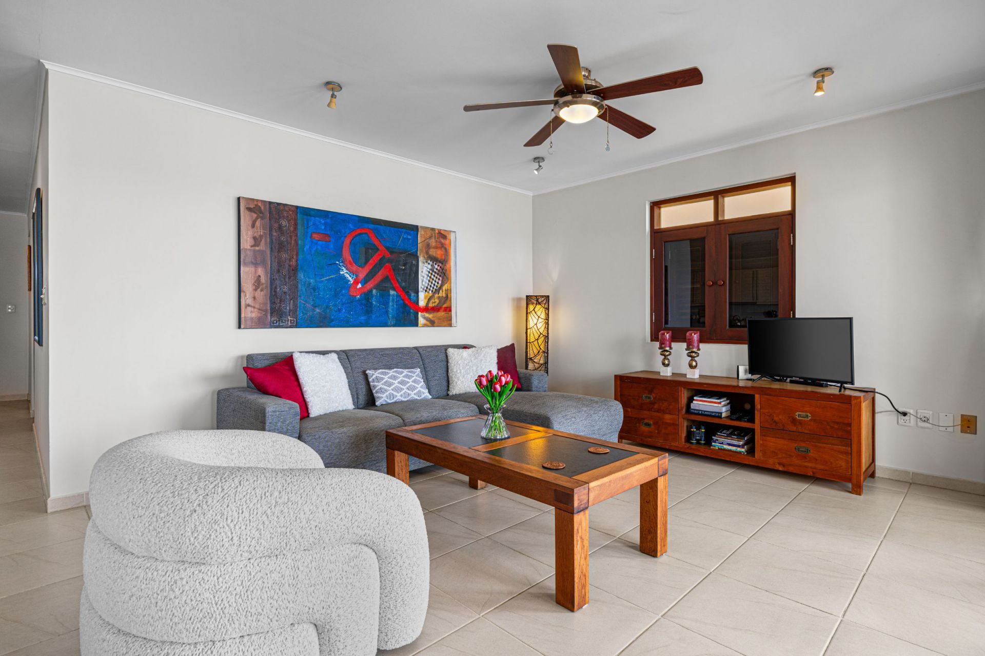 Vacation condo with 2 bedrooms, Caribbean Sea view, photograph 19 of 36