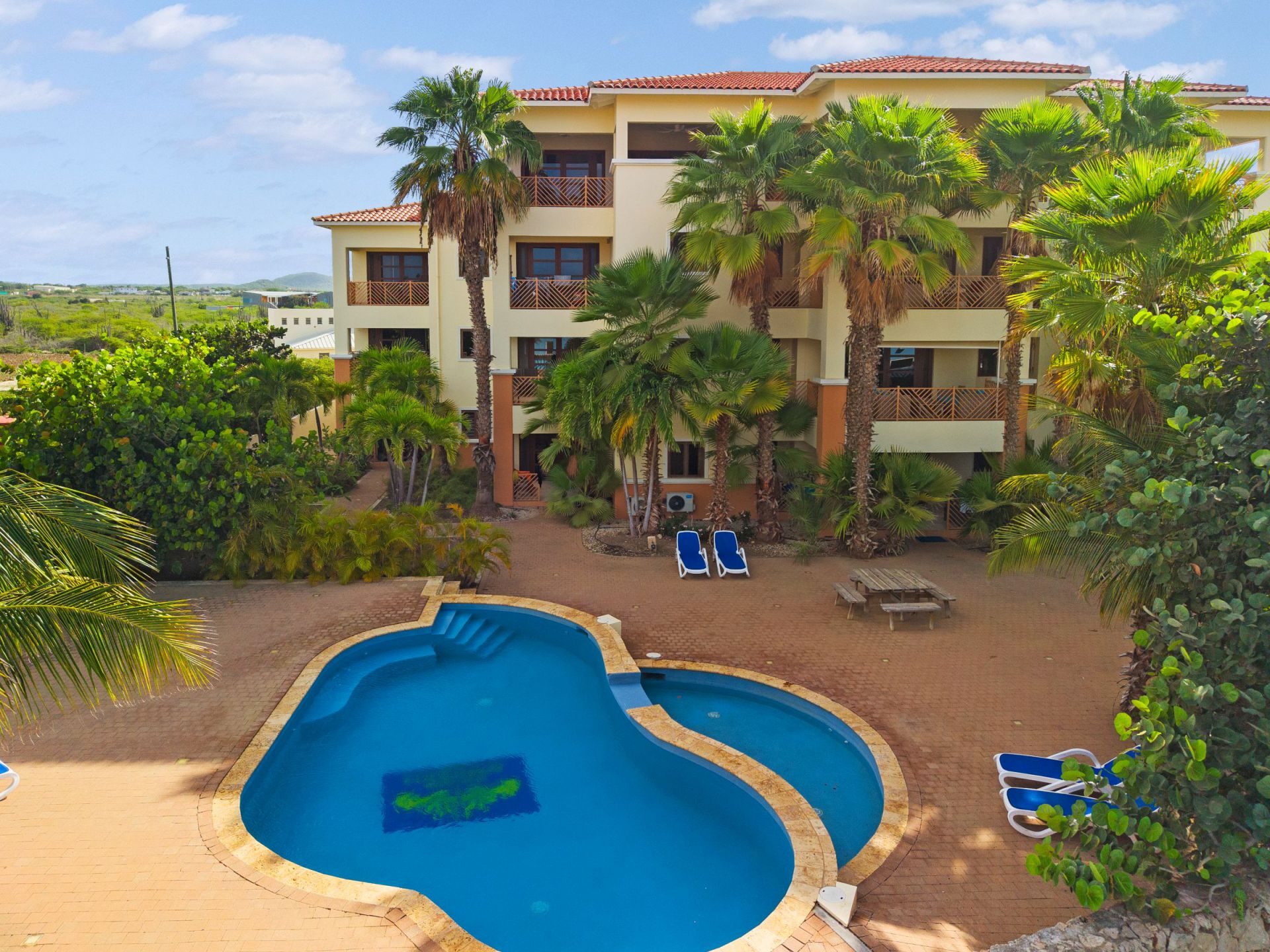 Apartment with Ocean View, photograph 32 of 34