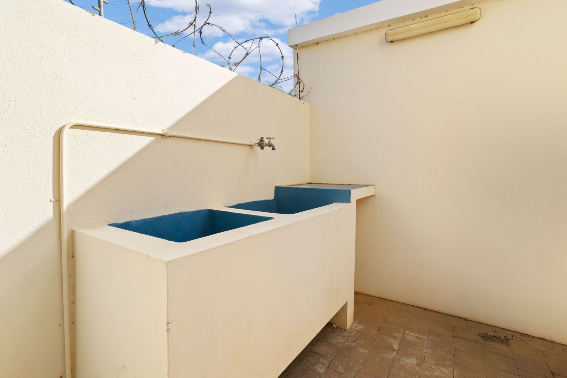 Apartment with Ocean View, photograph 28 of 34