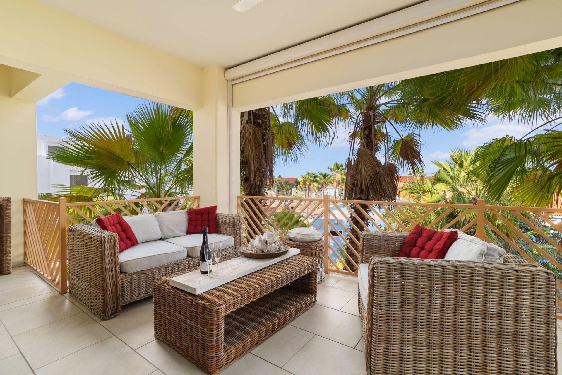Apartment with Ocean View, photograph 24 of 34