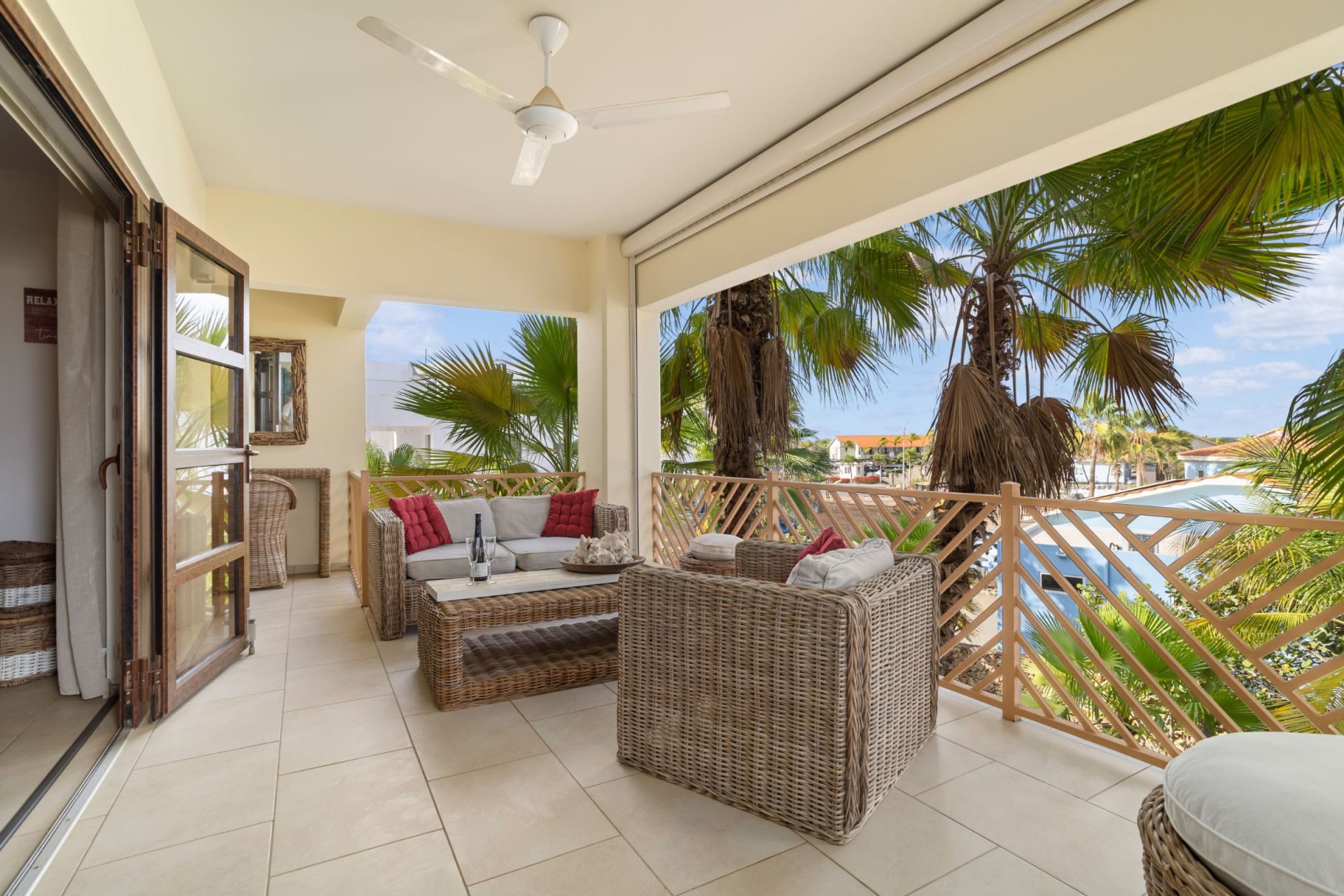 Apartment with Ocean View, photograph 26 of 34