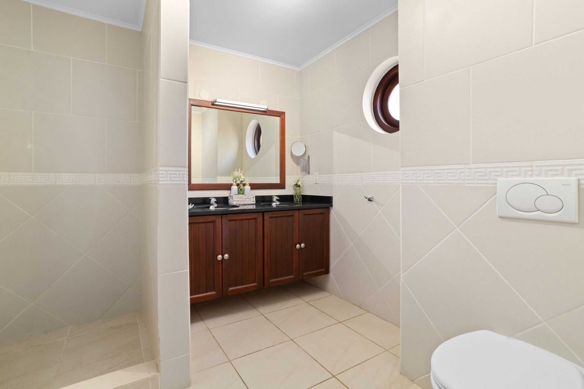 Elegancia del Caribe 7, photograph 10 of 24