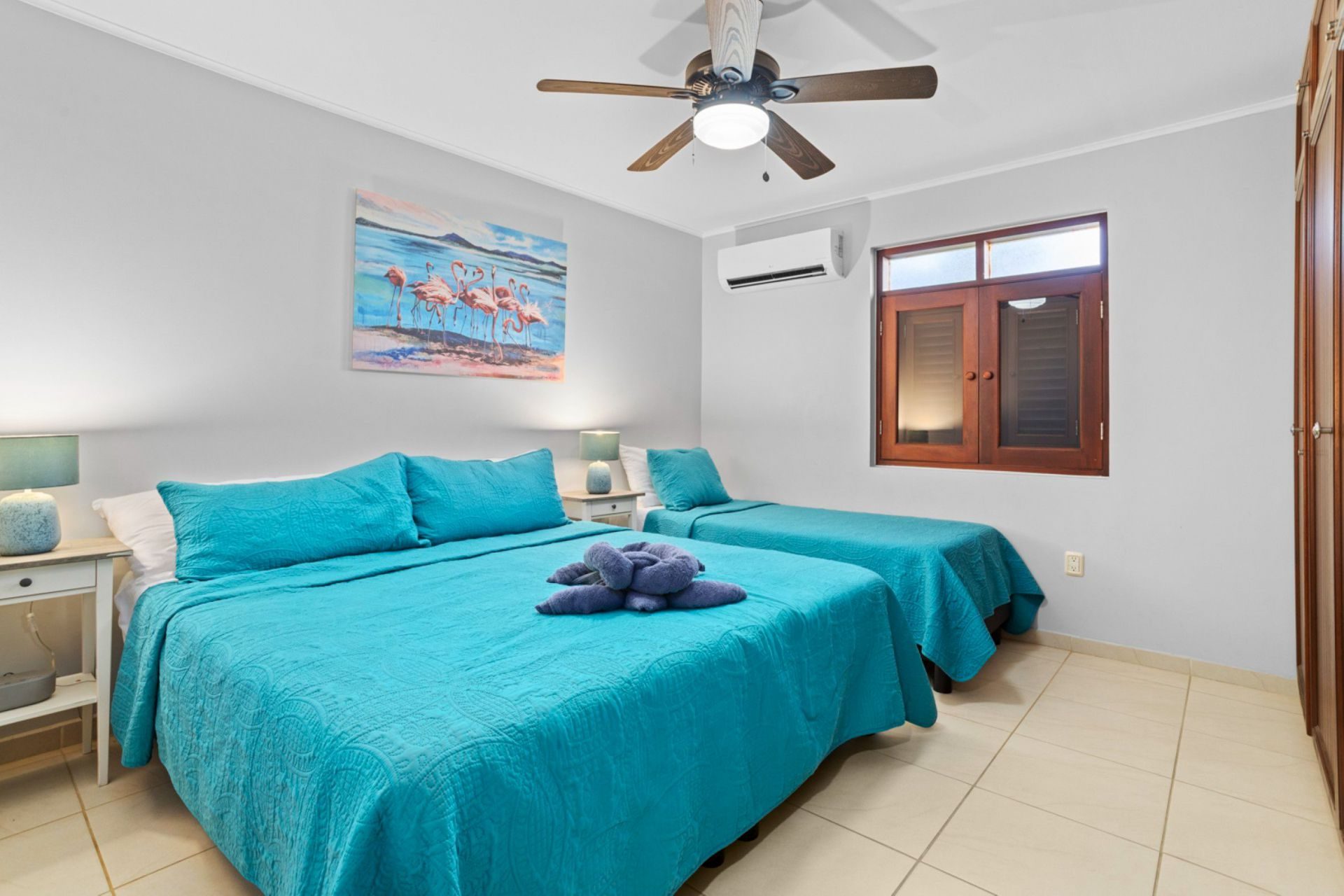 Elegancia del Caribe 7, photograph 9 of 24