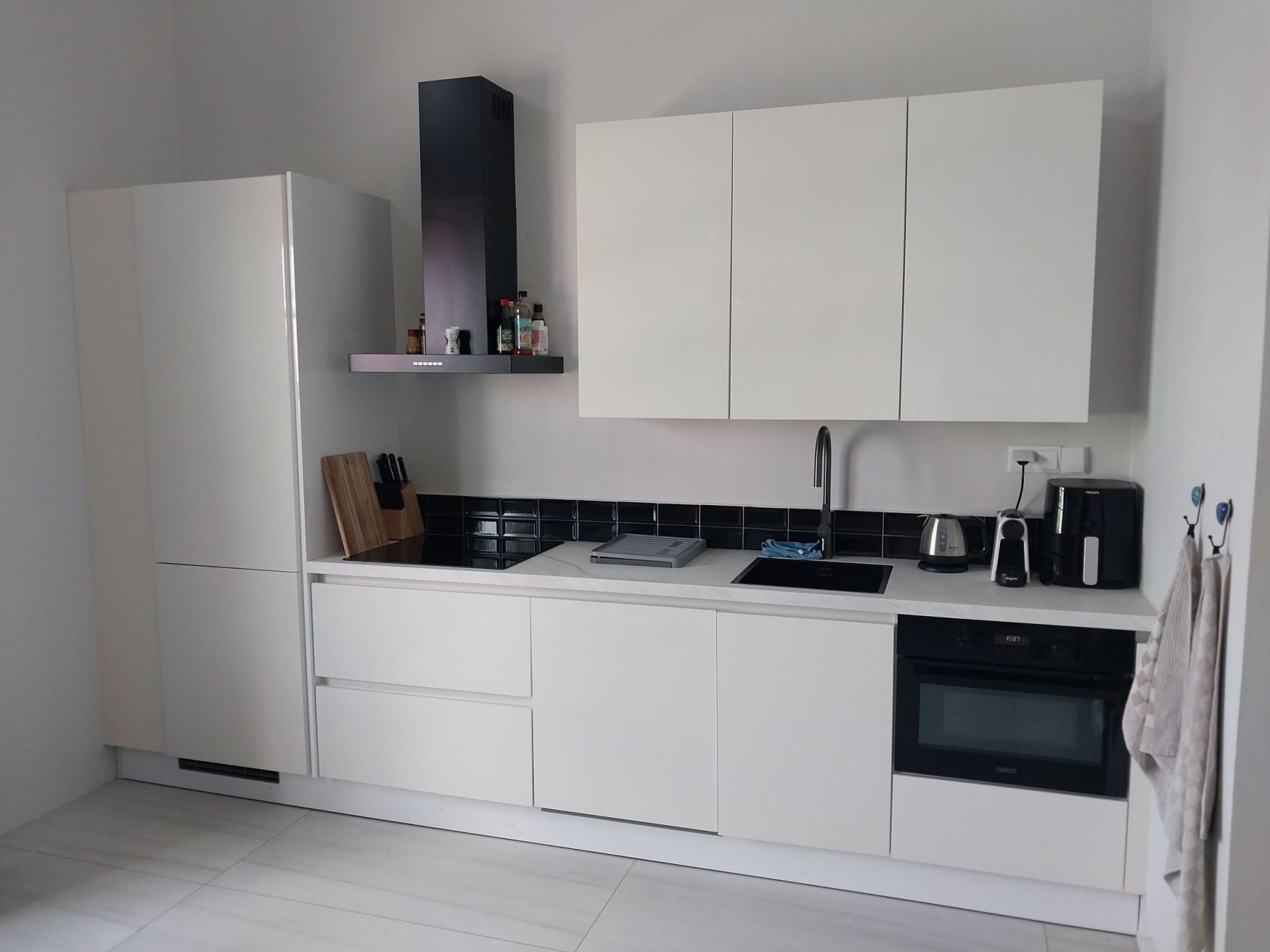 Kaya Grandi 43 E in Kralendijk, interior and surroundings