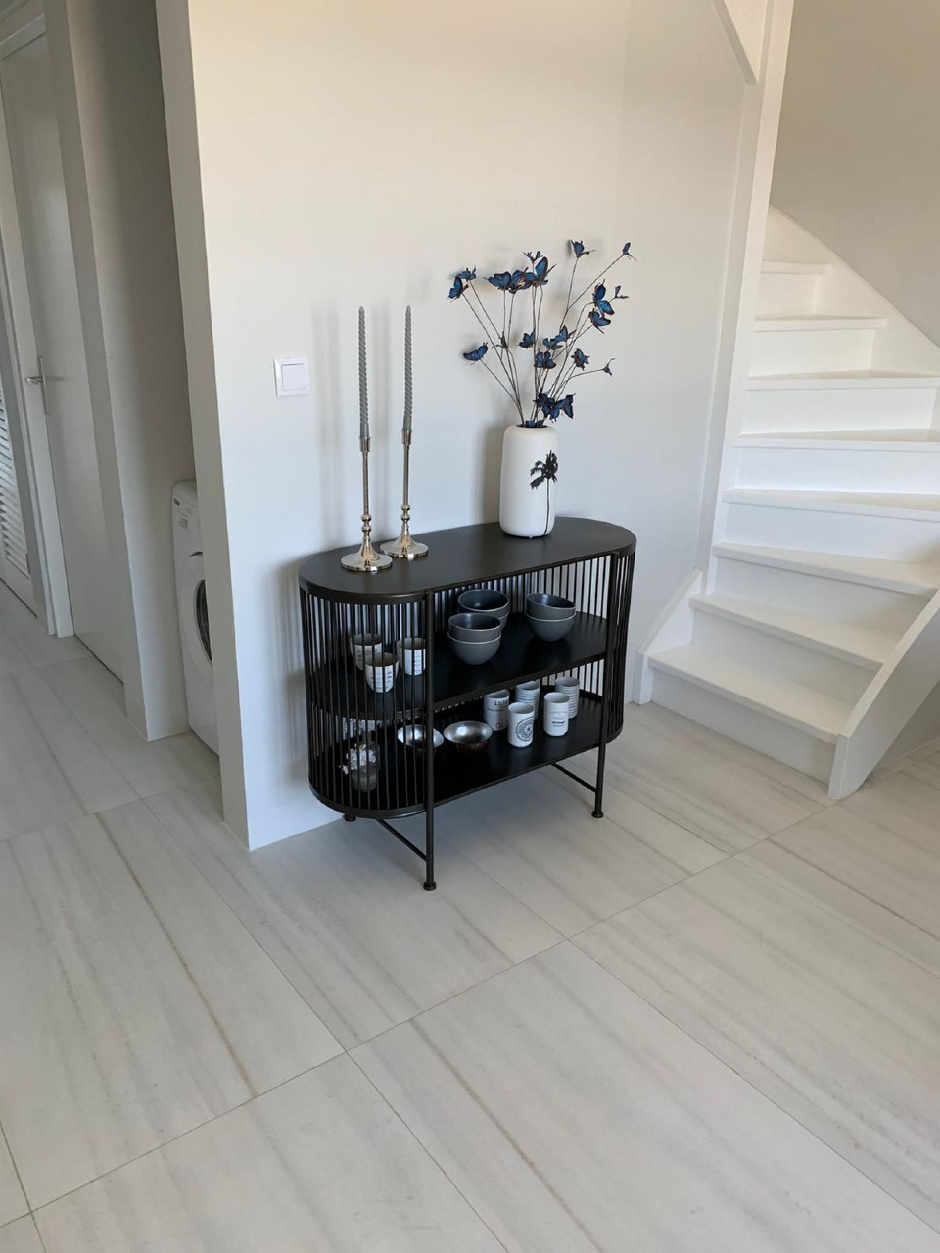 Kaya Grandi 43 E in Kralendijk, interior and surroundings