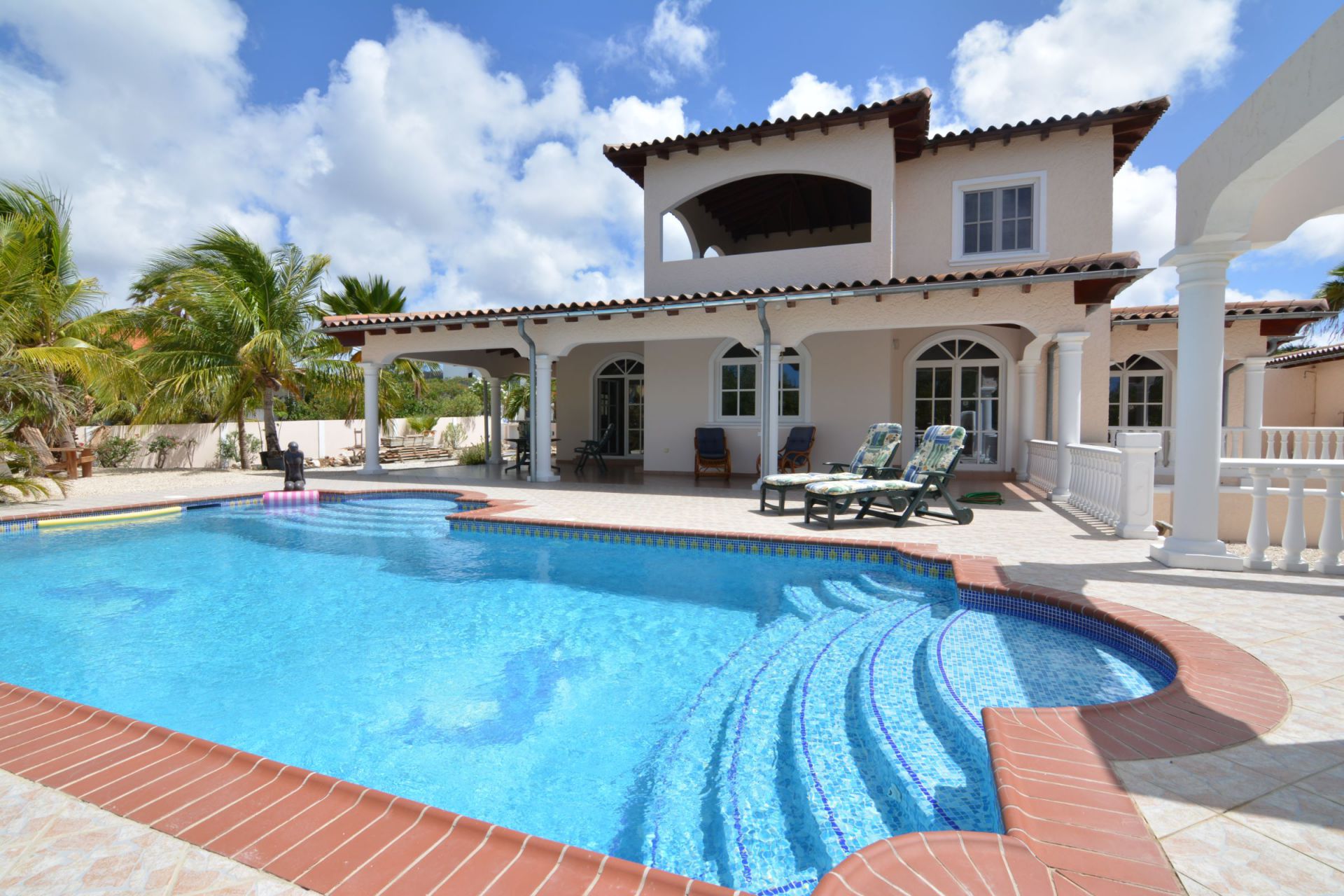 Villa kopen op Bonaire met privé zwembad en zeezicht