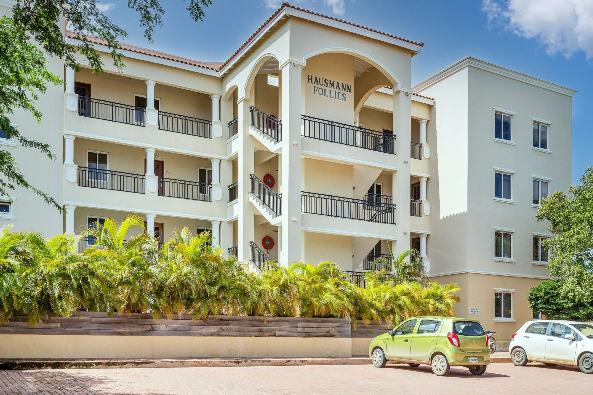 Hausmann Follies 14 - Penthouse