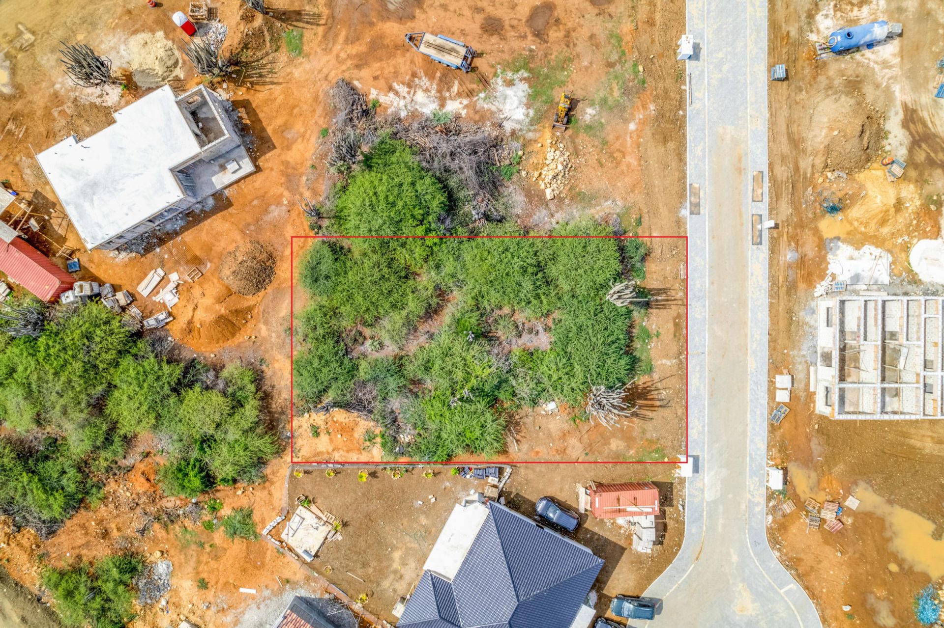 Spacious building plot for sale in the new residential area of Vista